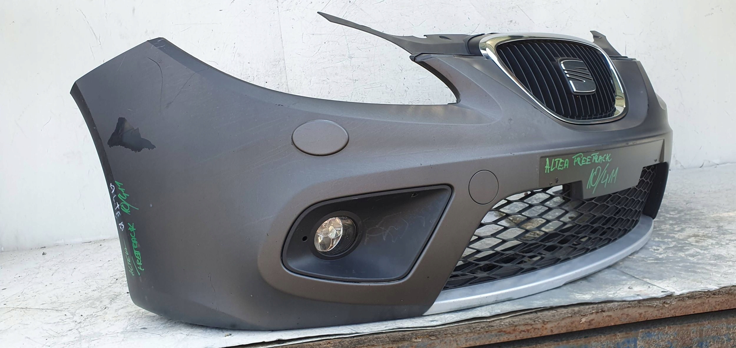 SEAT ALTEA FREETRACK PREDNÝ NÁRAZNÍK 5P8807217