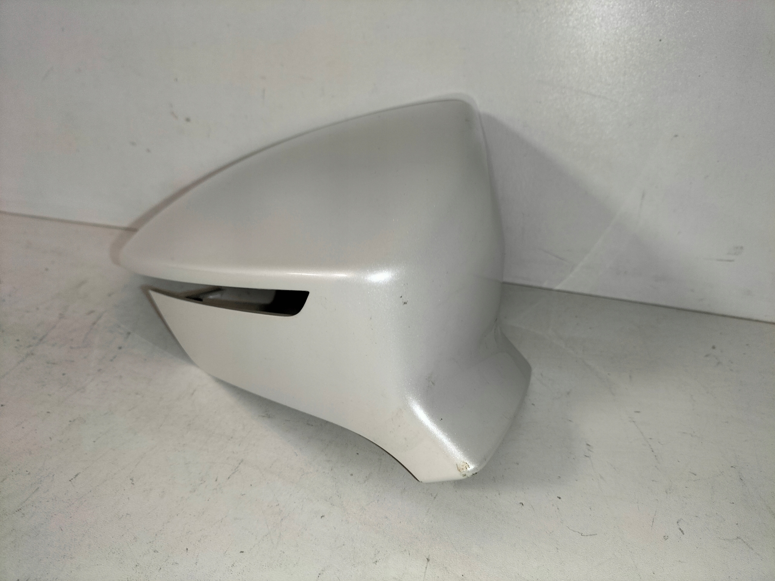 OBAL PRAVÉHO ZRKADLA SEAT ATECA 16-