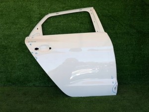 AUDI A1 82A 19- PRAVE ZADNE DVERE AUDI A1 82A 19- PRAVE ZADNE DVERE