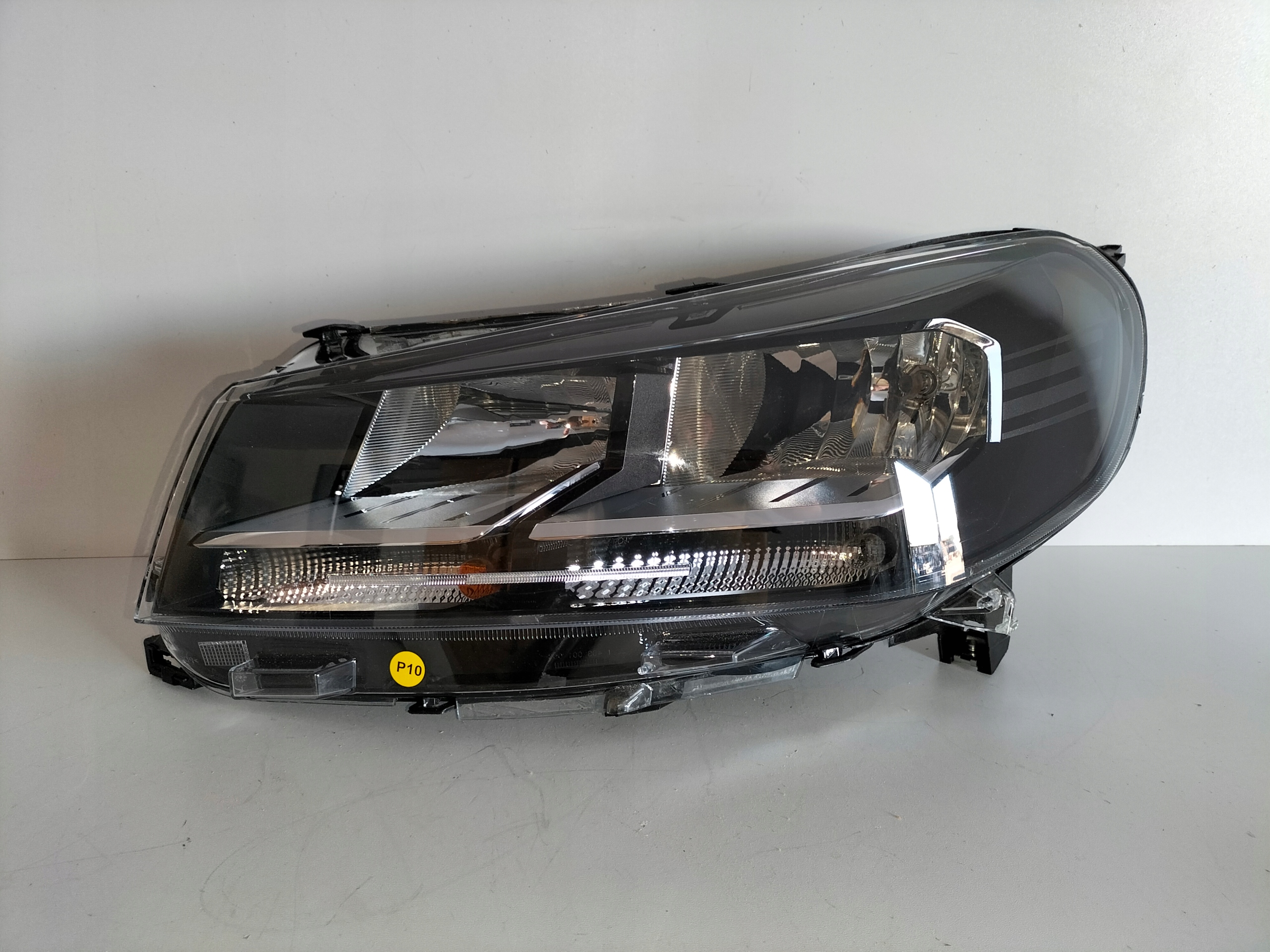 LAVE PREDNE SVETLO EXPERT IV 24- JUMPY IV 24- PROACE II LIFT 24-