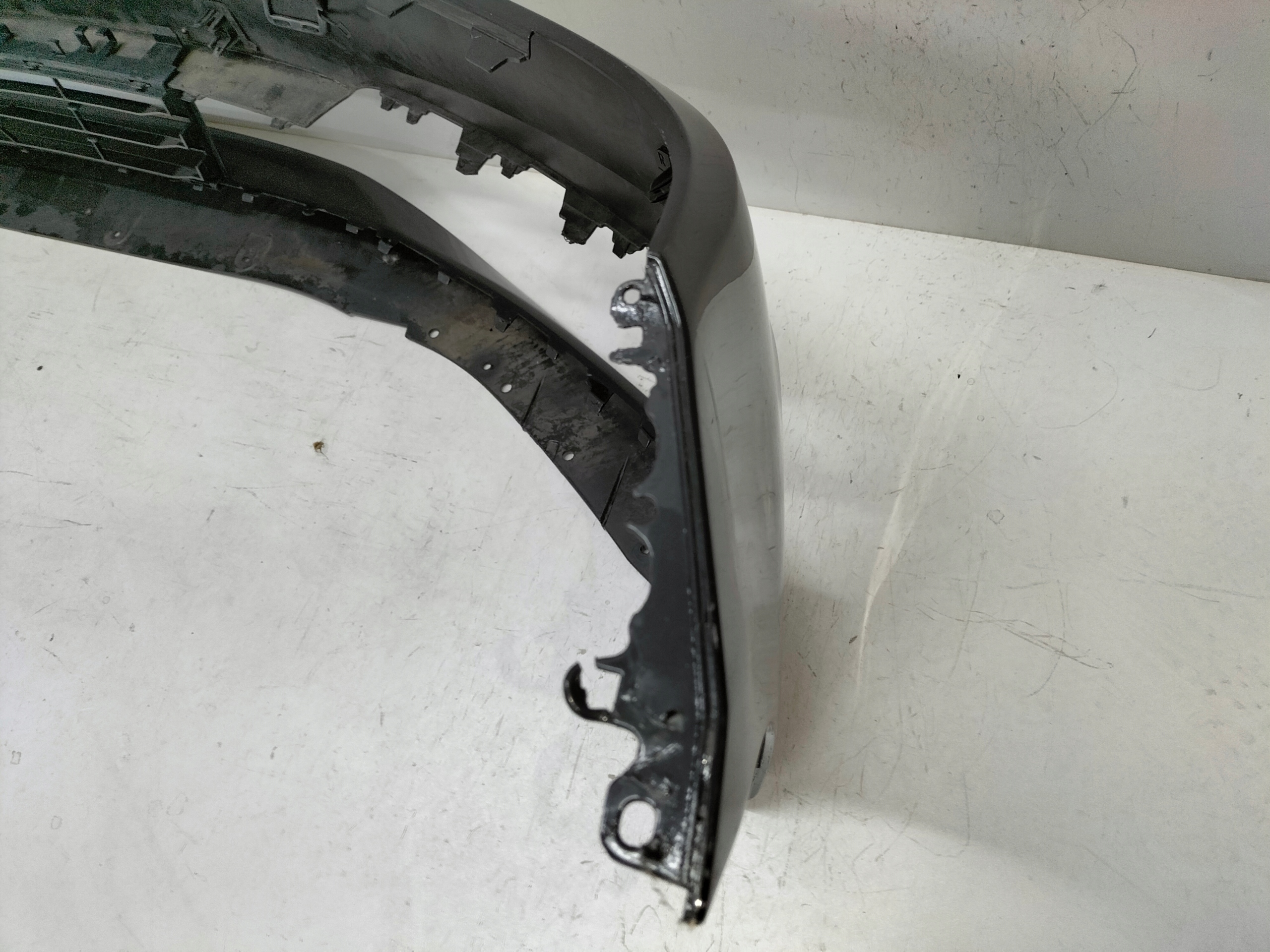 PREDNÝ NÁRAZNÍK BMW 5 G30 G31 17-20