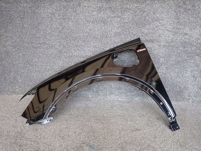 AUDI Q3 83A PLUG IN HYBRID 18- ĽAVÝ PREDNÝ BLATNÍK