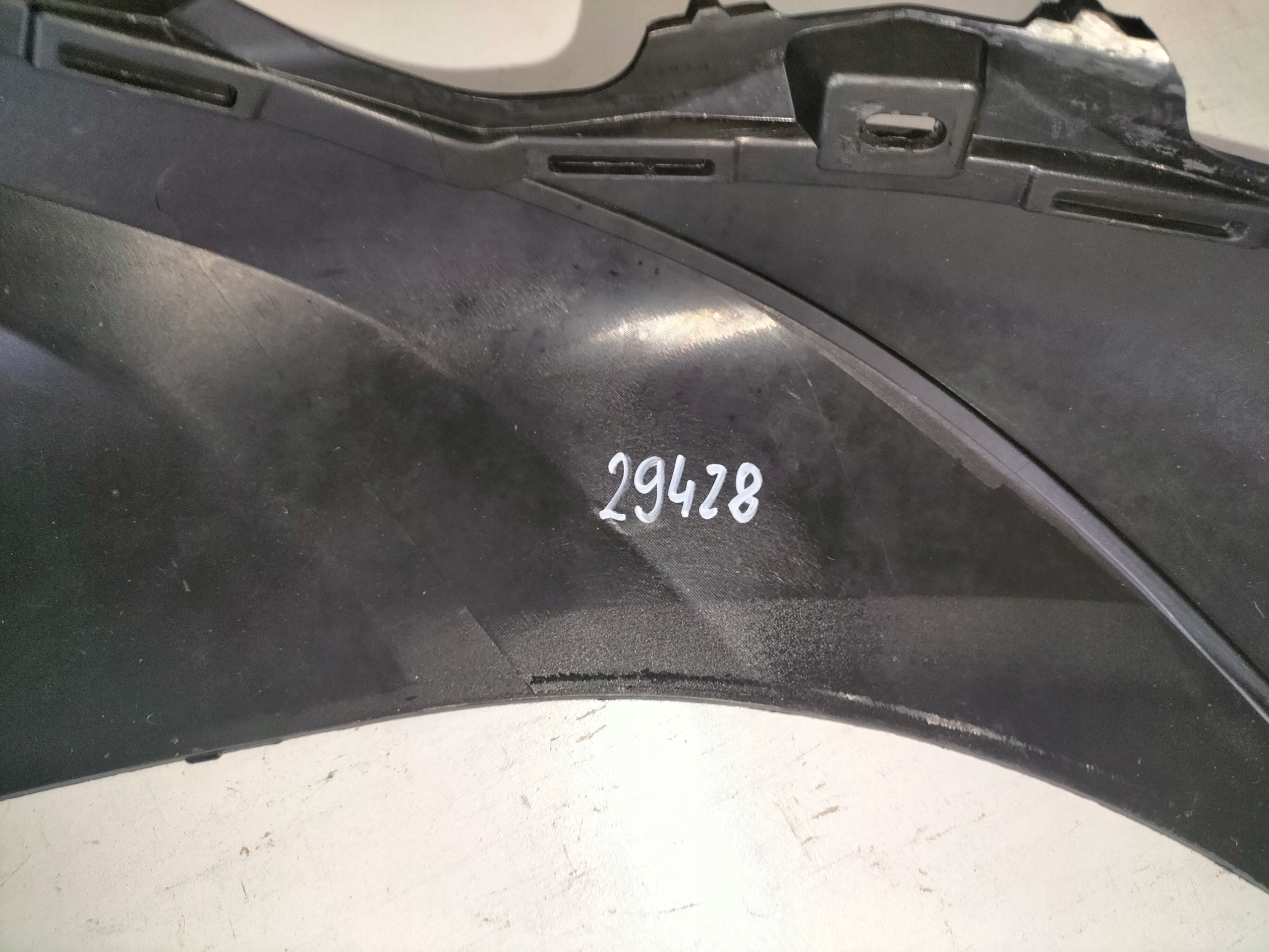 ZADNÝ NÁRAZNÍK HYUNDAI TUCSON 4 IV 20-