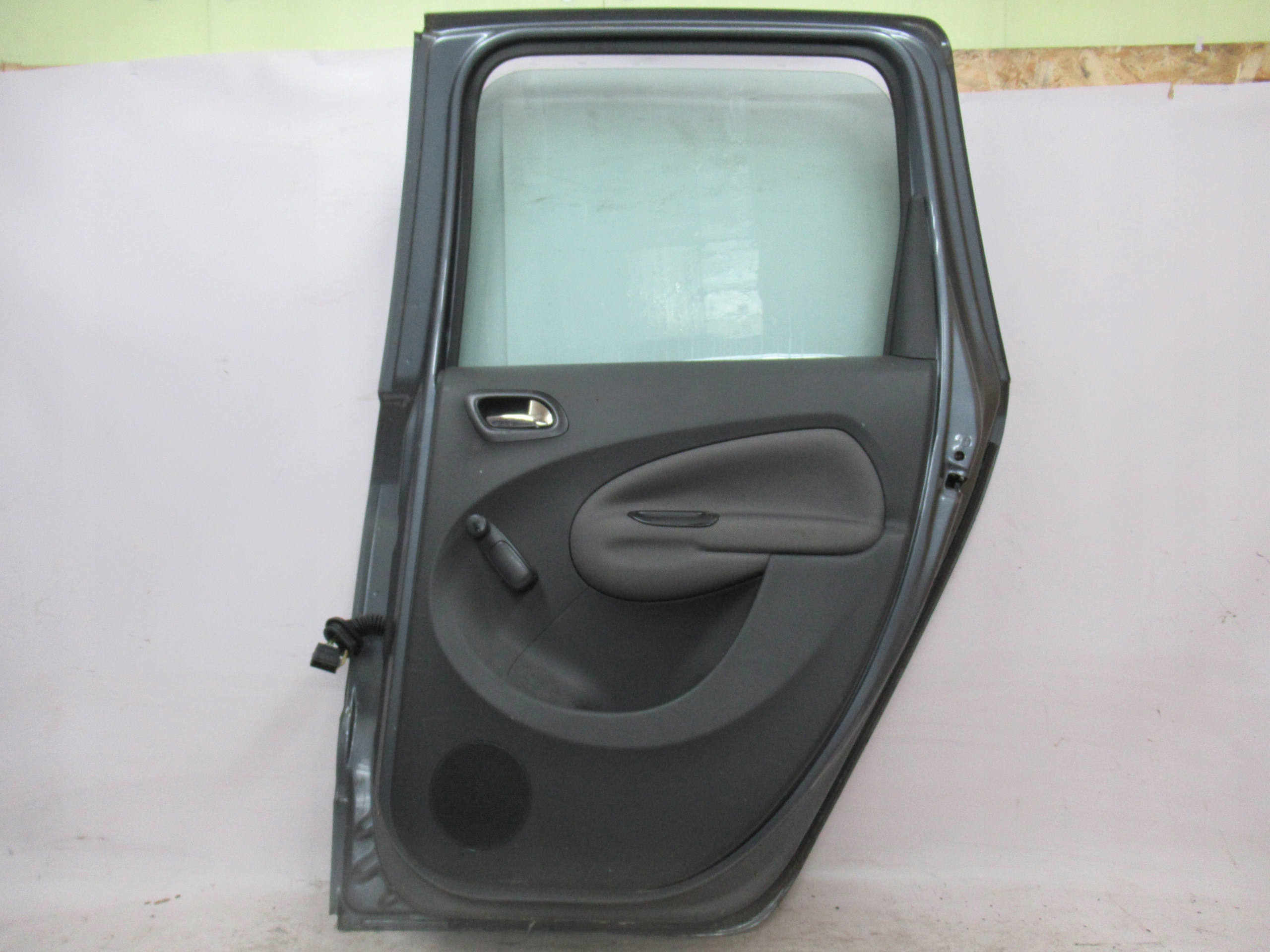 PRAVÉ ZADNÉ DVERE CITROEN C3 PICASSO