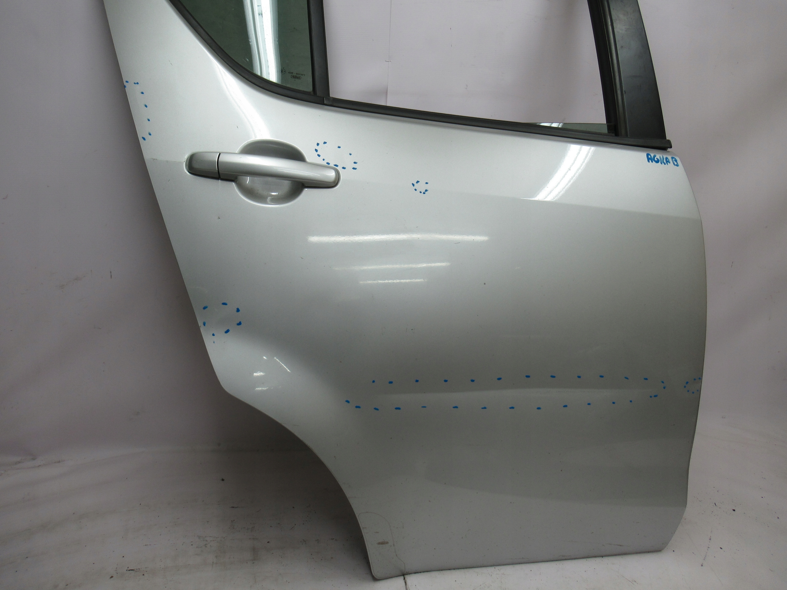 PRAVÉ ZADNÉ DVERE OPEL AGILA B SPLASH