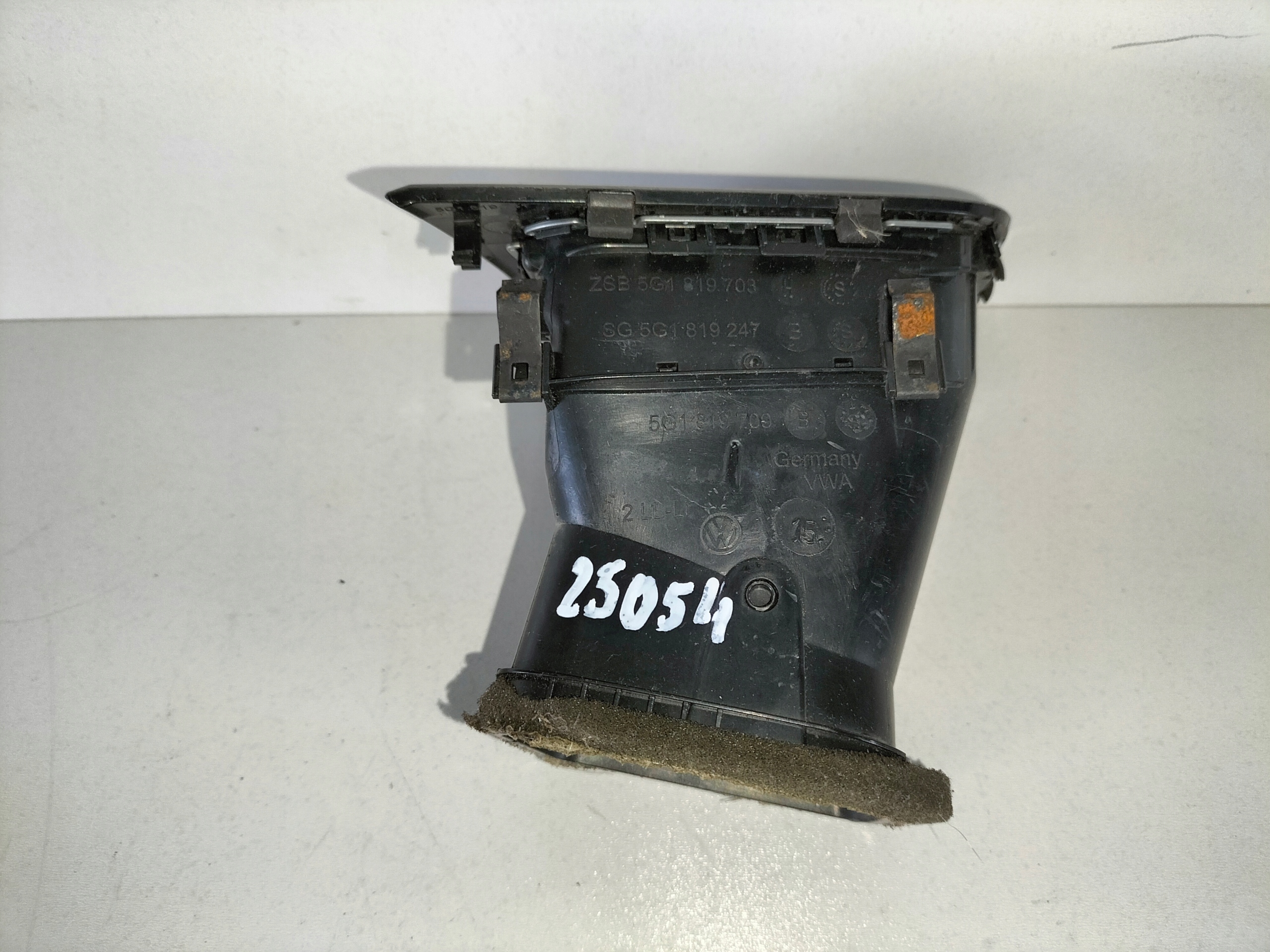 LAVY VYDUCH FUKAR KURENIA VW GOLF 7 VII 12-