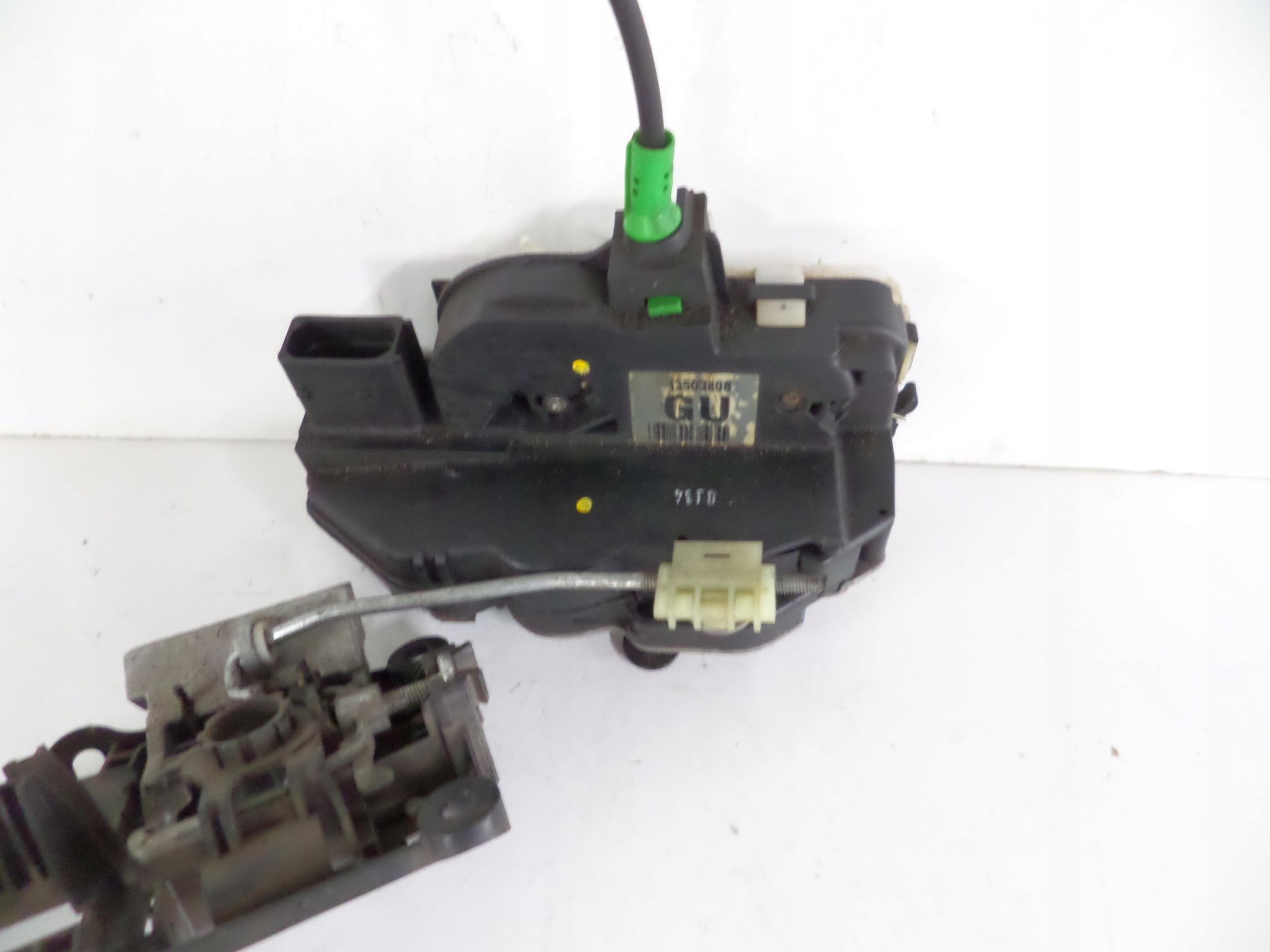 ZAMOK PRAVYCH ZADNYCH DVERI OPEL INSIGNIA A 08-