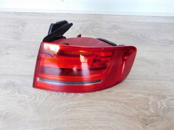 AUDI A4 SEDAN 08- PRAVE ZADNE SVETLO