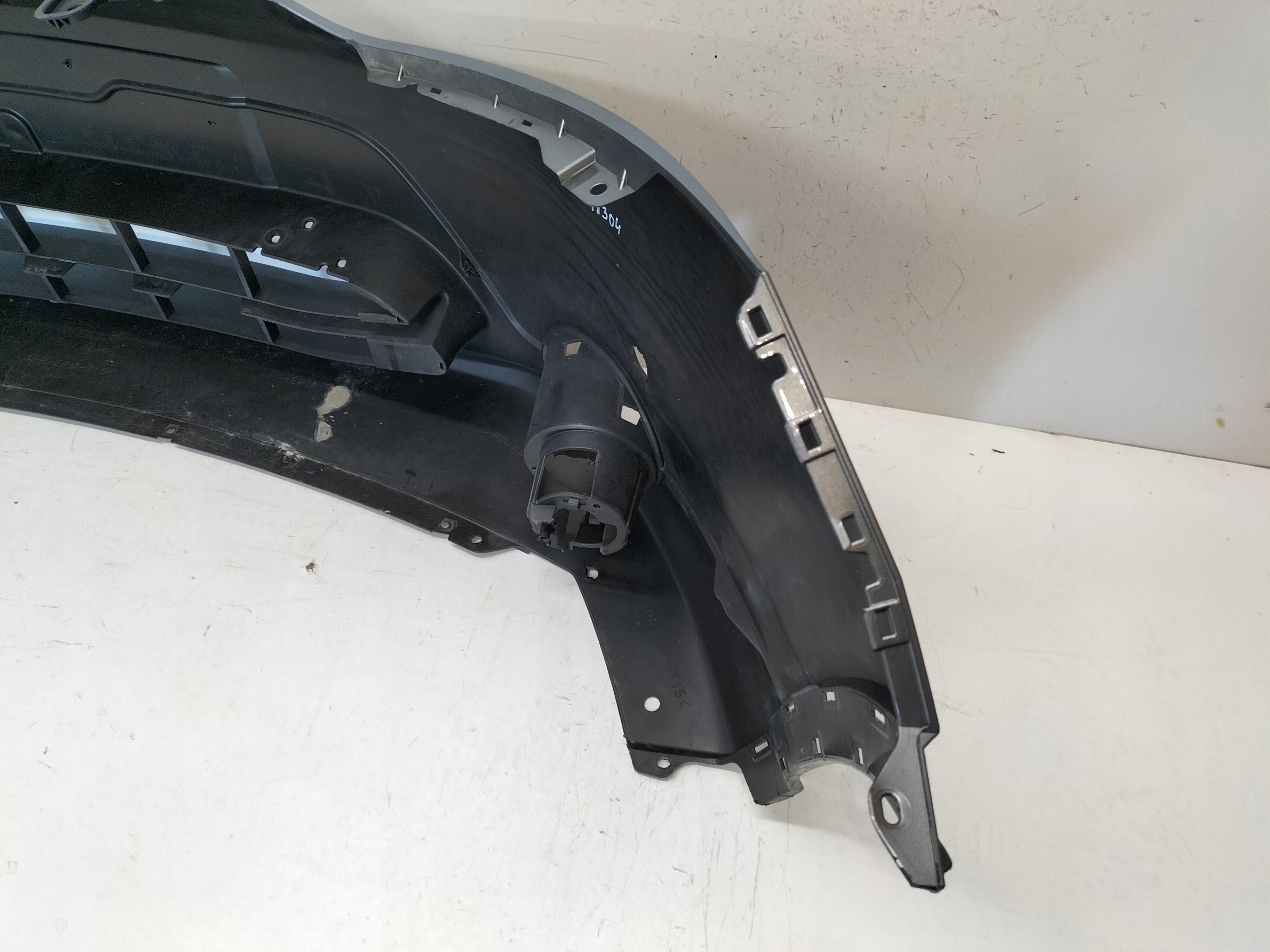 PREDNÝ NÁRAZNÍK NISSAN QASHQAI II 14-17