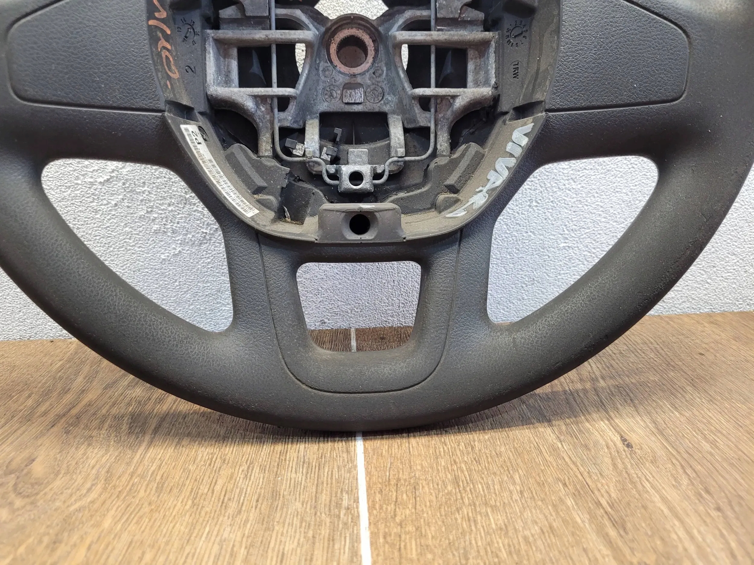 Renault Trafic III (X82) 2015 18650909S2 VOLANT