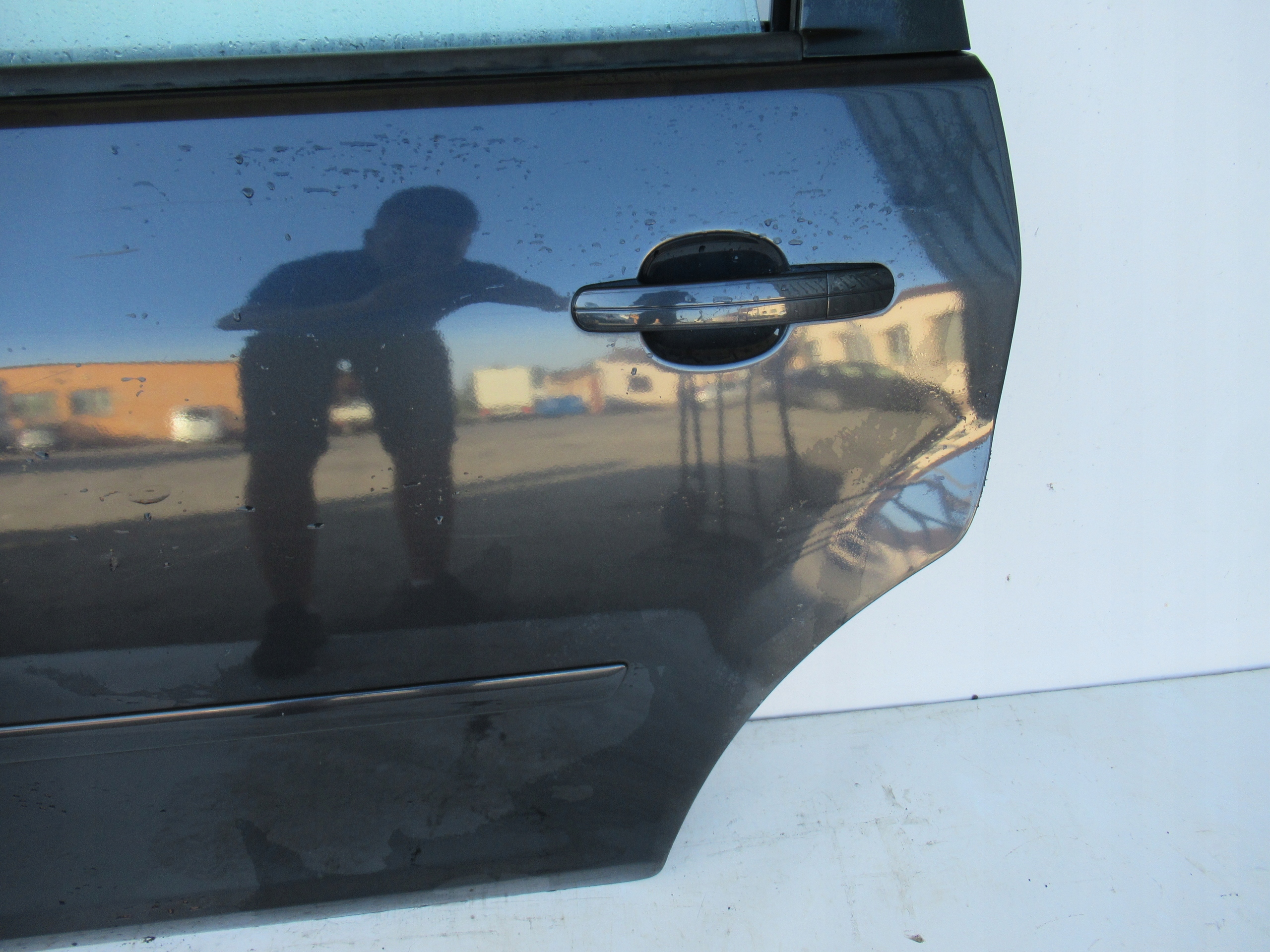 ĽAVÉ ZADNÉ DVERE FORD C-MAX MK1