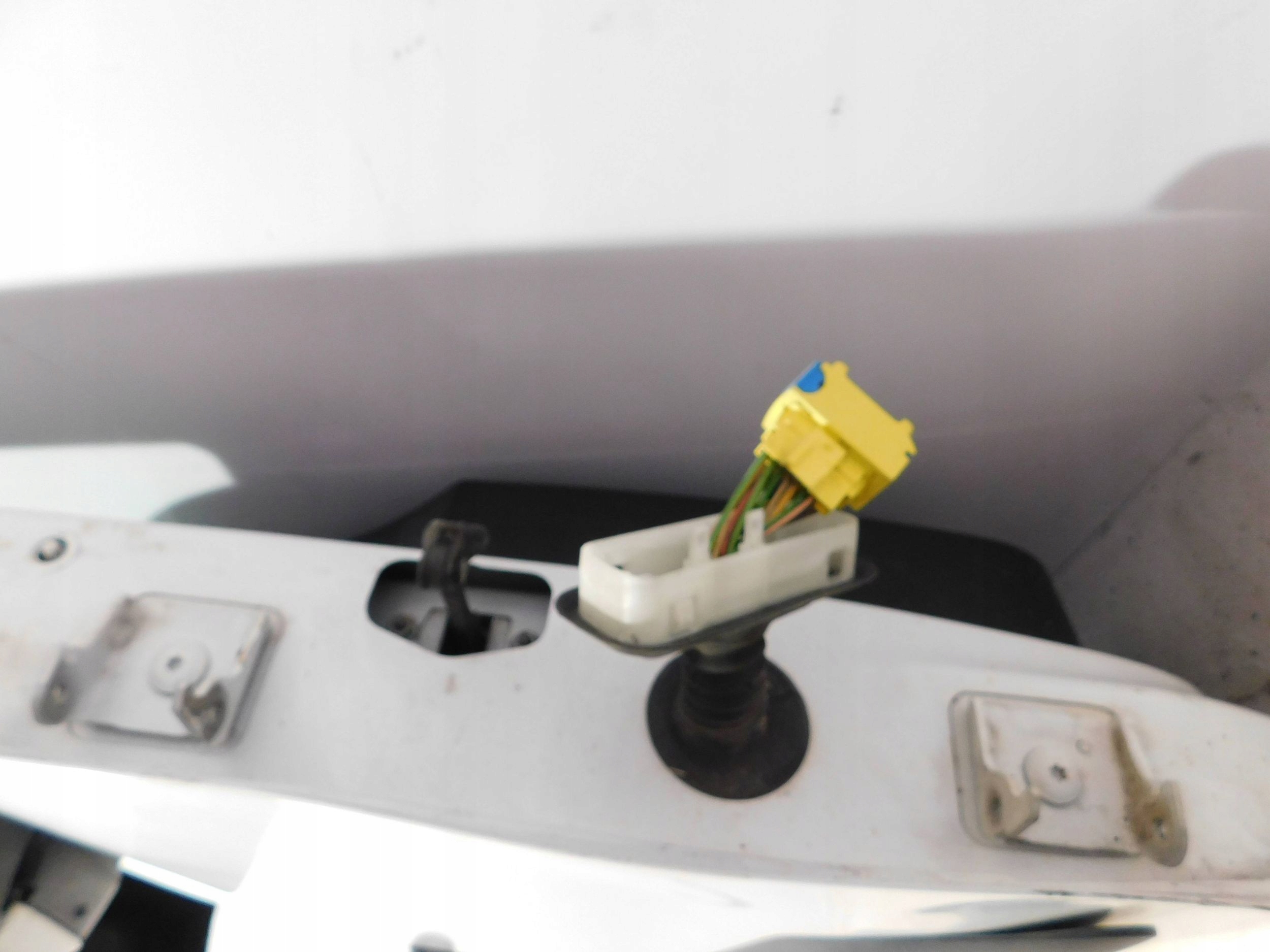 PRAVE PREDNE DVERE CITROEN BERLINGO PEUGEOT PARTNER 08-