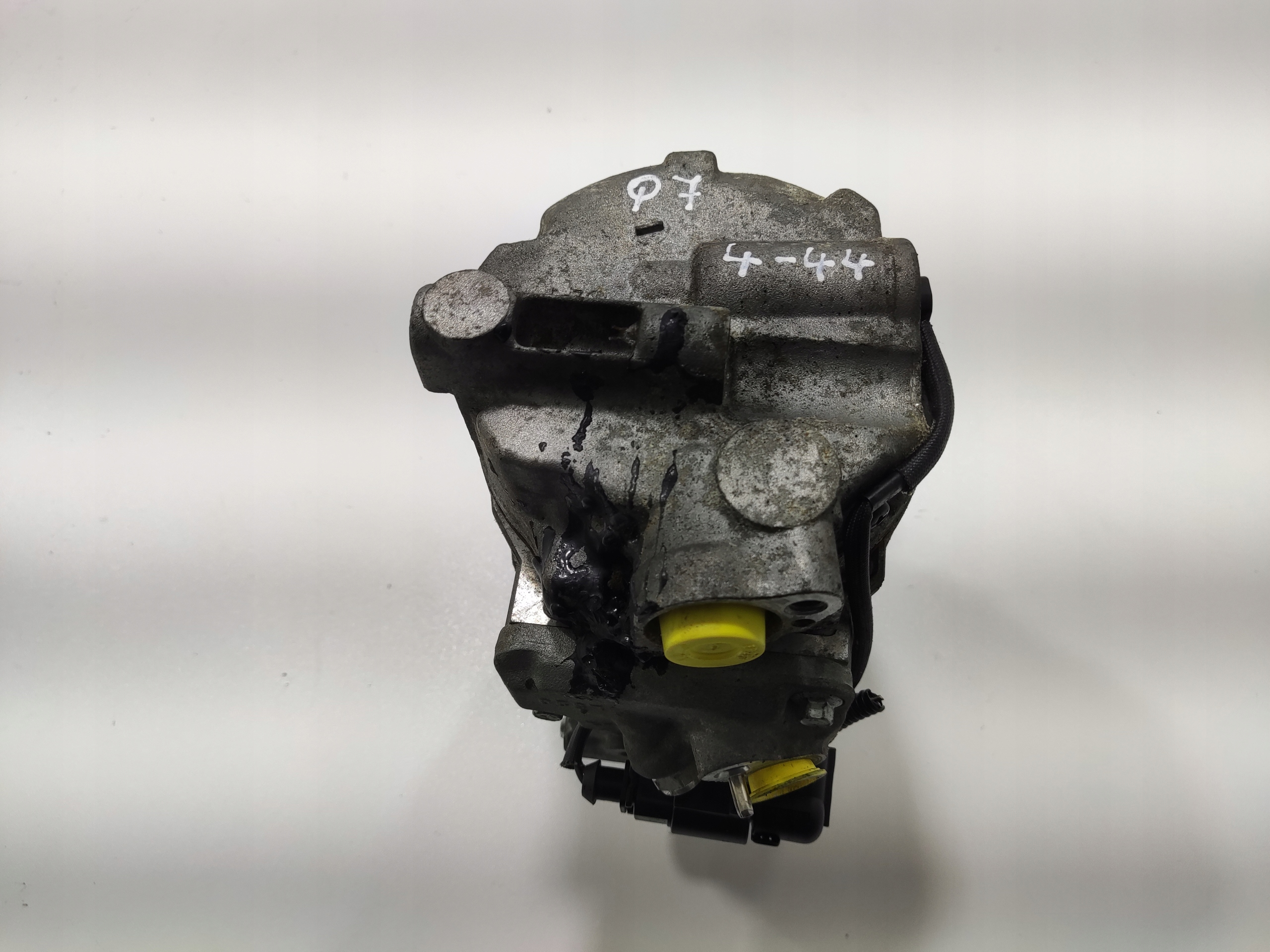 KOMPRESOR KLIMATIZACIE AUDI Q7 I 4L 3.0 TDI 2005-2009 7L6820803K