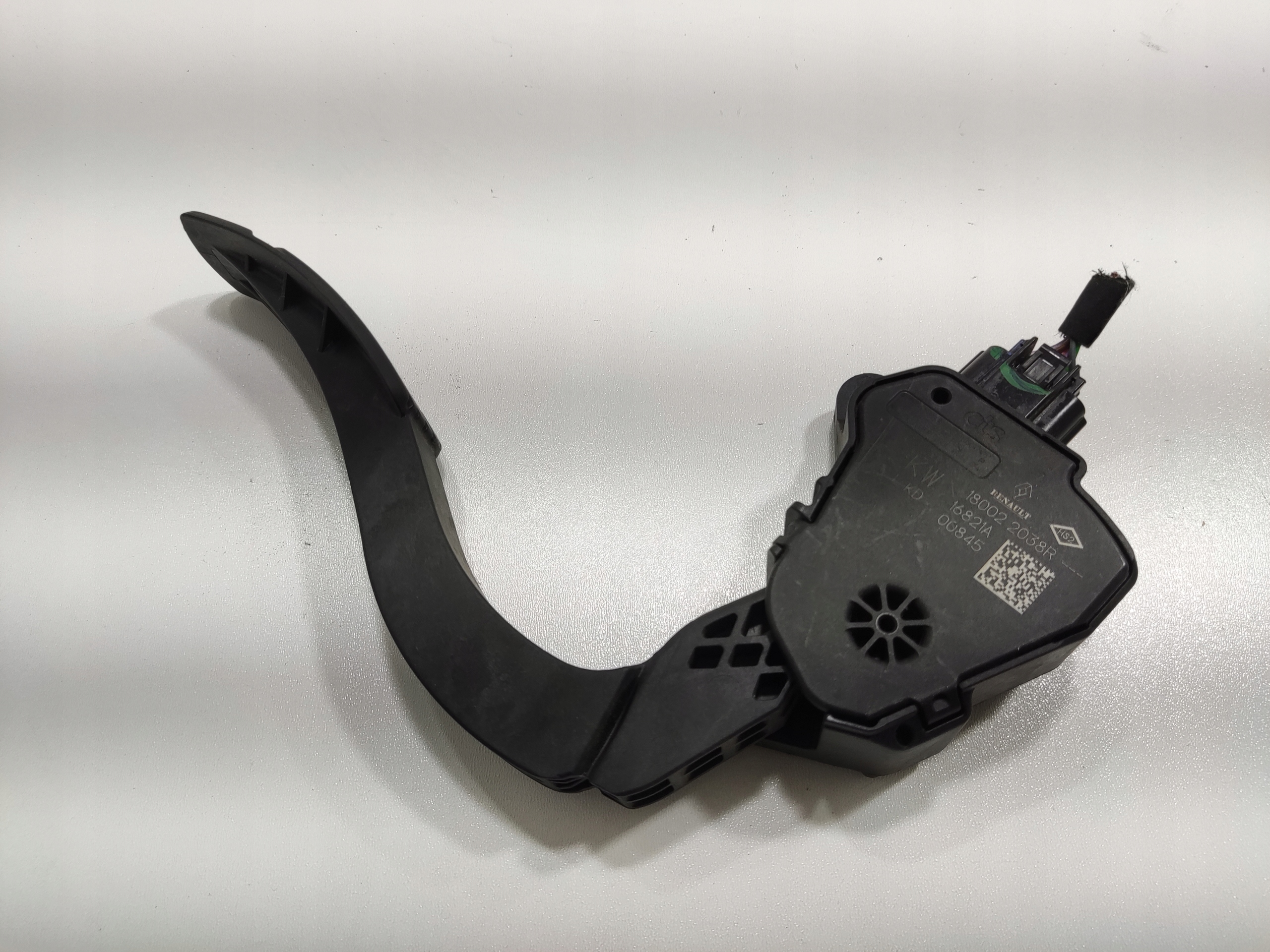 PLYNOVY PEDAL RENAULT KANGOO IV 2022-2025 180022038R