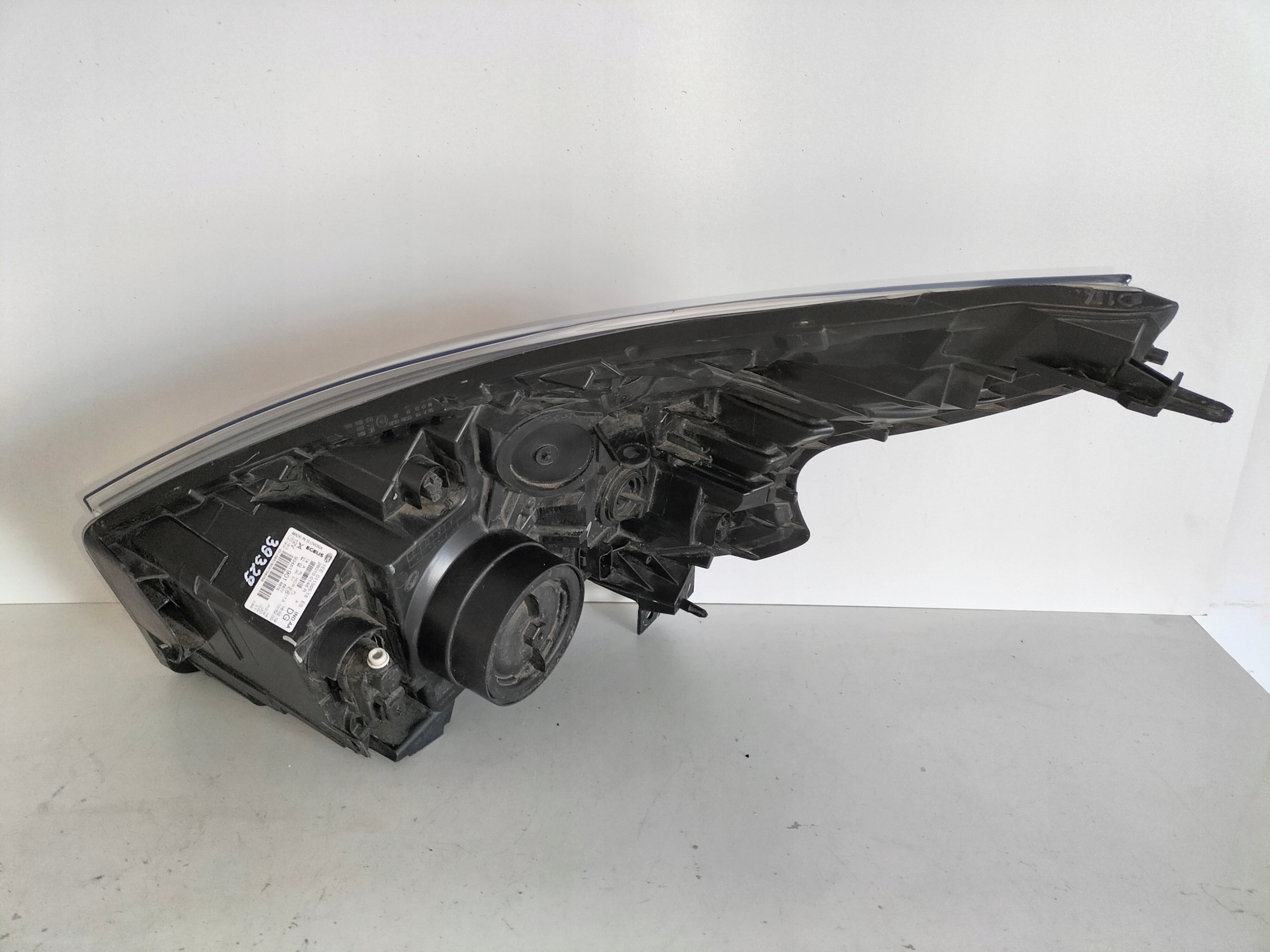 PRAVE PREDNE SVETLO OPEL VIVARO II B 14-19