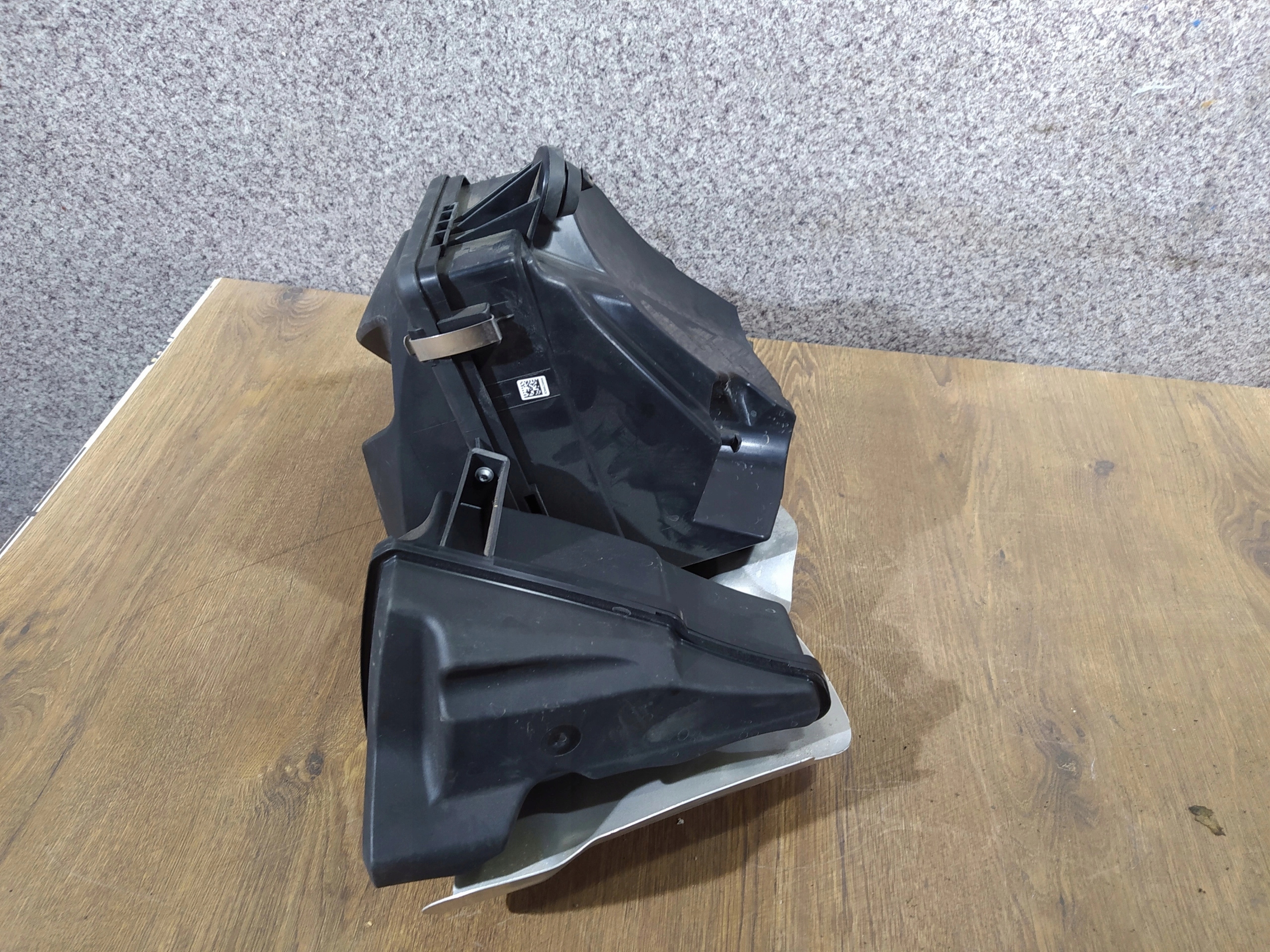 BMW Z4 G29 OBAL VZDUCHOVÉHO FILTERA 8662589