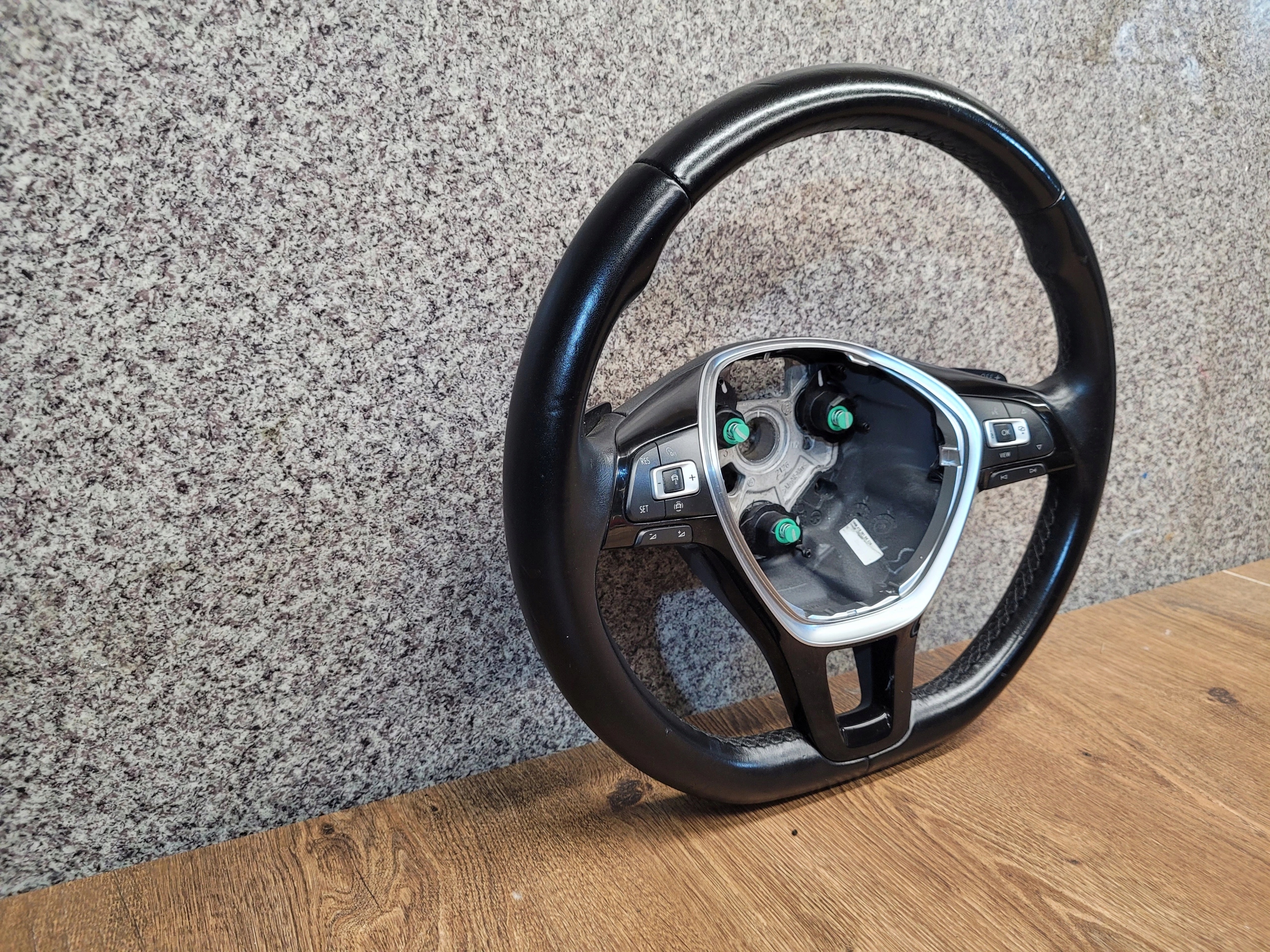 VW TIGUAN ALLSPACE 5N VOLANT KOŽA 5NN419091BK