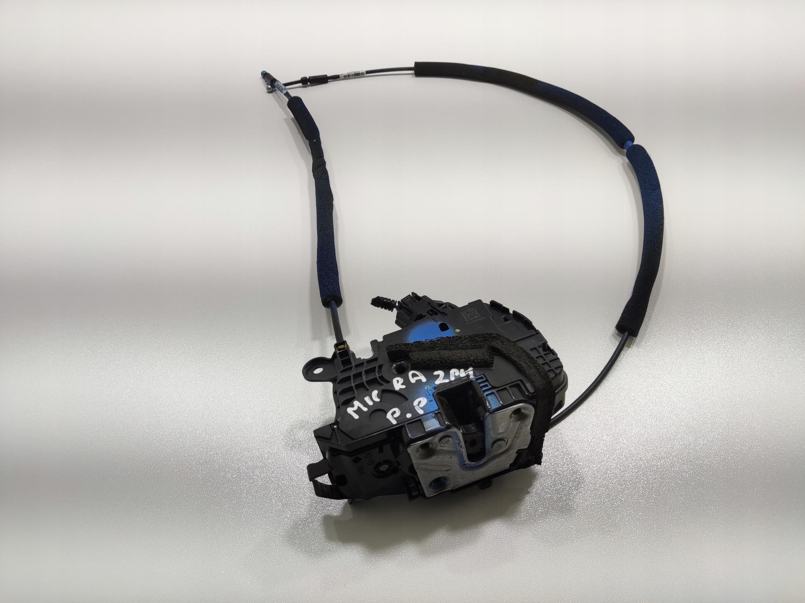 ZAMOK PRAVYCH PREDNYCH DVERI NISSAN MICRA V K14 2016-2022 80500-5FA0A 2 PIN