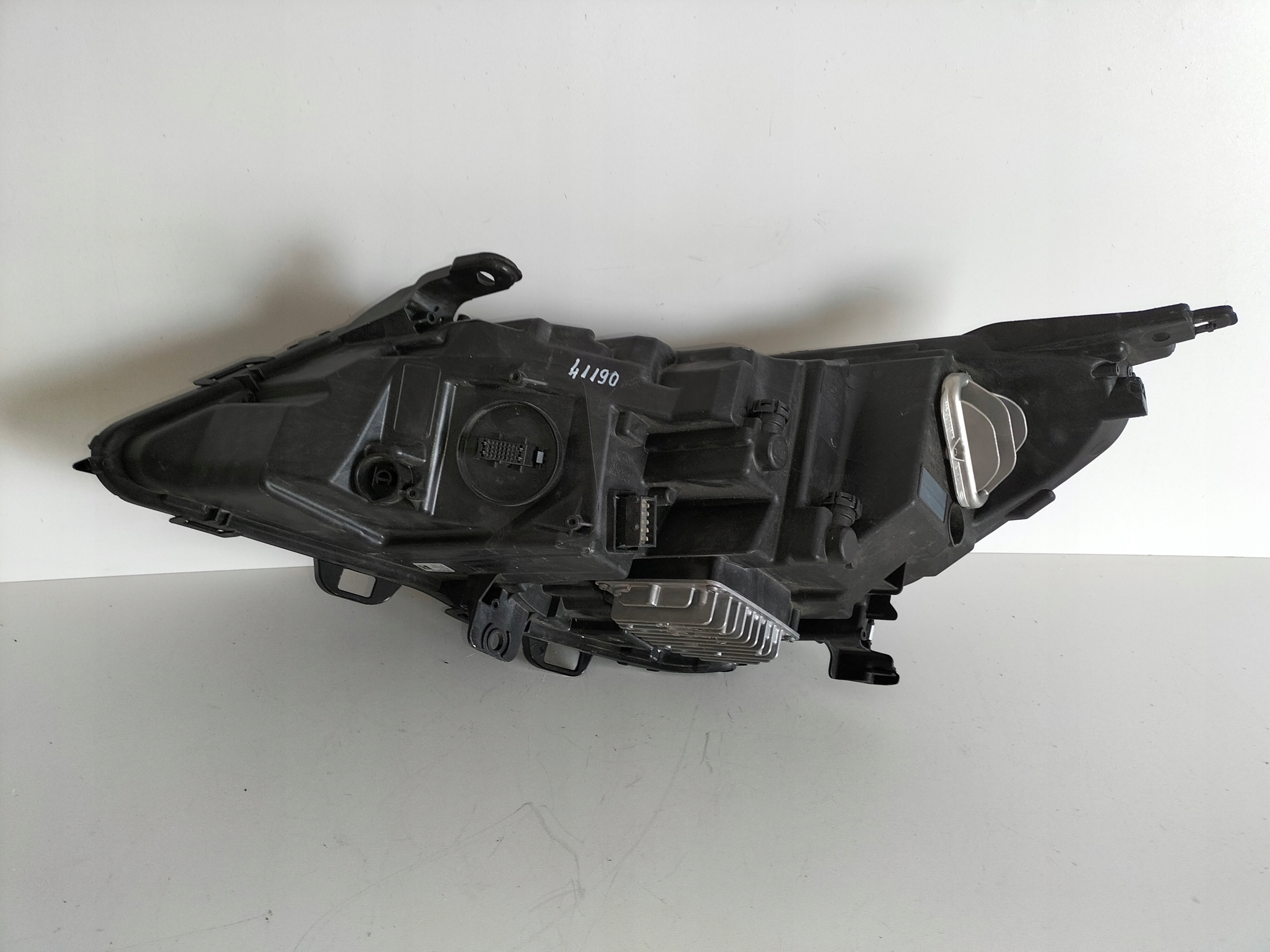 PRAVE PREDNE SVETLO OPEL ASTRA V K 15- INTELLI LUX FULL LED