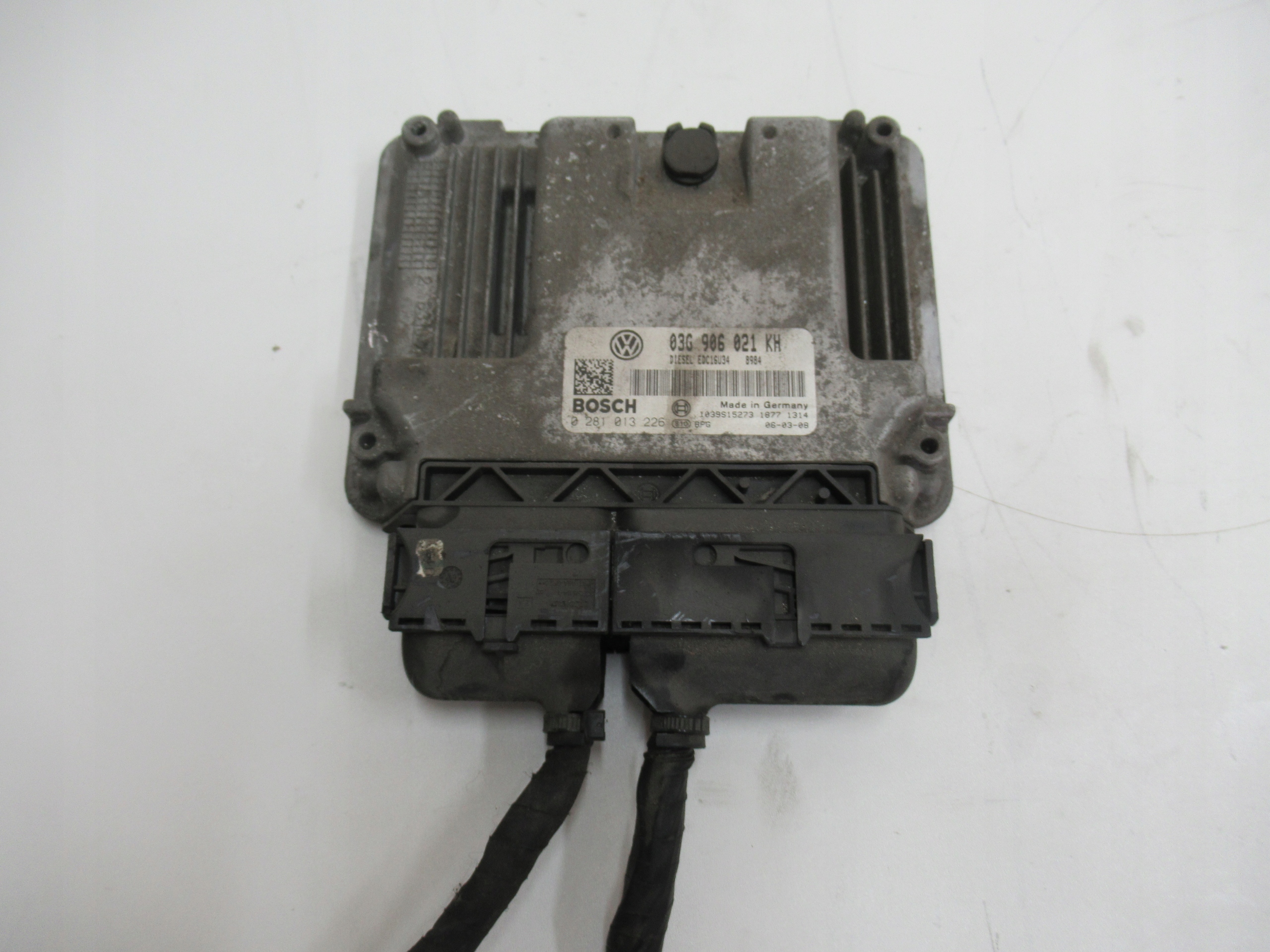 RIADIACA JEDNOTKA 03G906021KH 1.9 TDI VW GOLF V 5