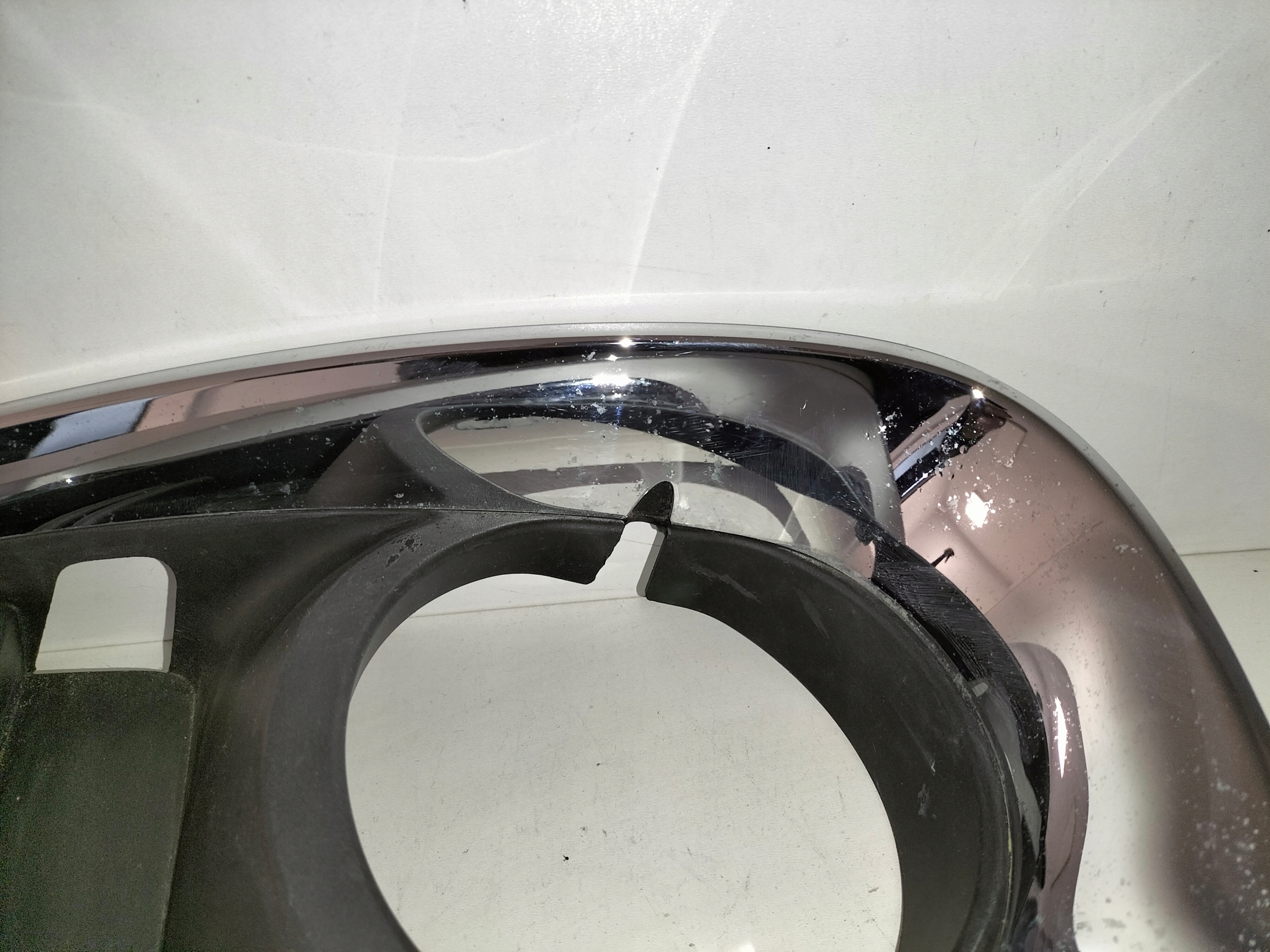 KRYTKA MRIEZKA PREDNEHO NARAZNIKA PRAVA MINI COUNTRYMAN S F60 17-