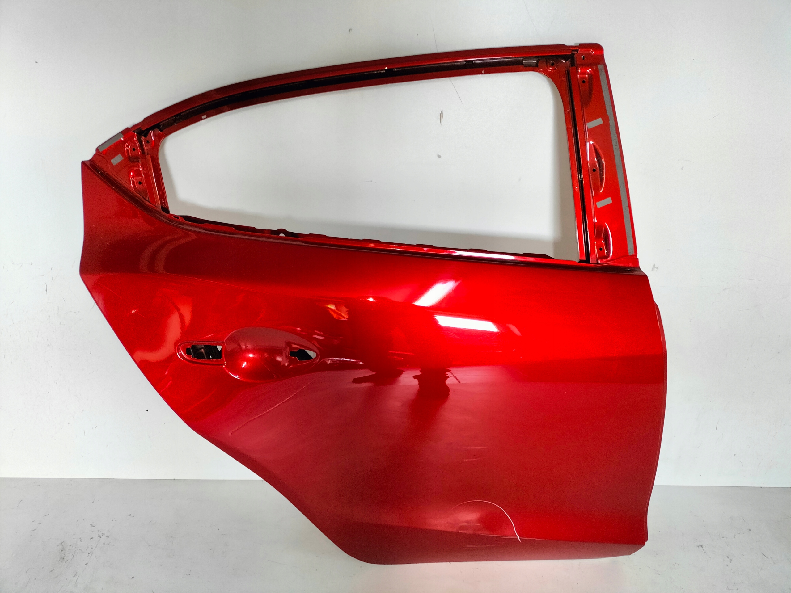 PRAVE ZADNE DVERE MAZDA 3 BM 13- HB