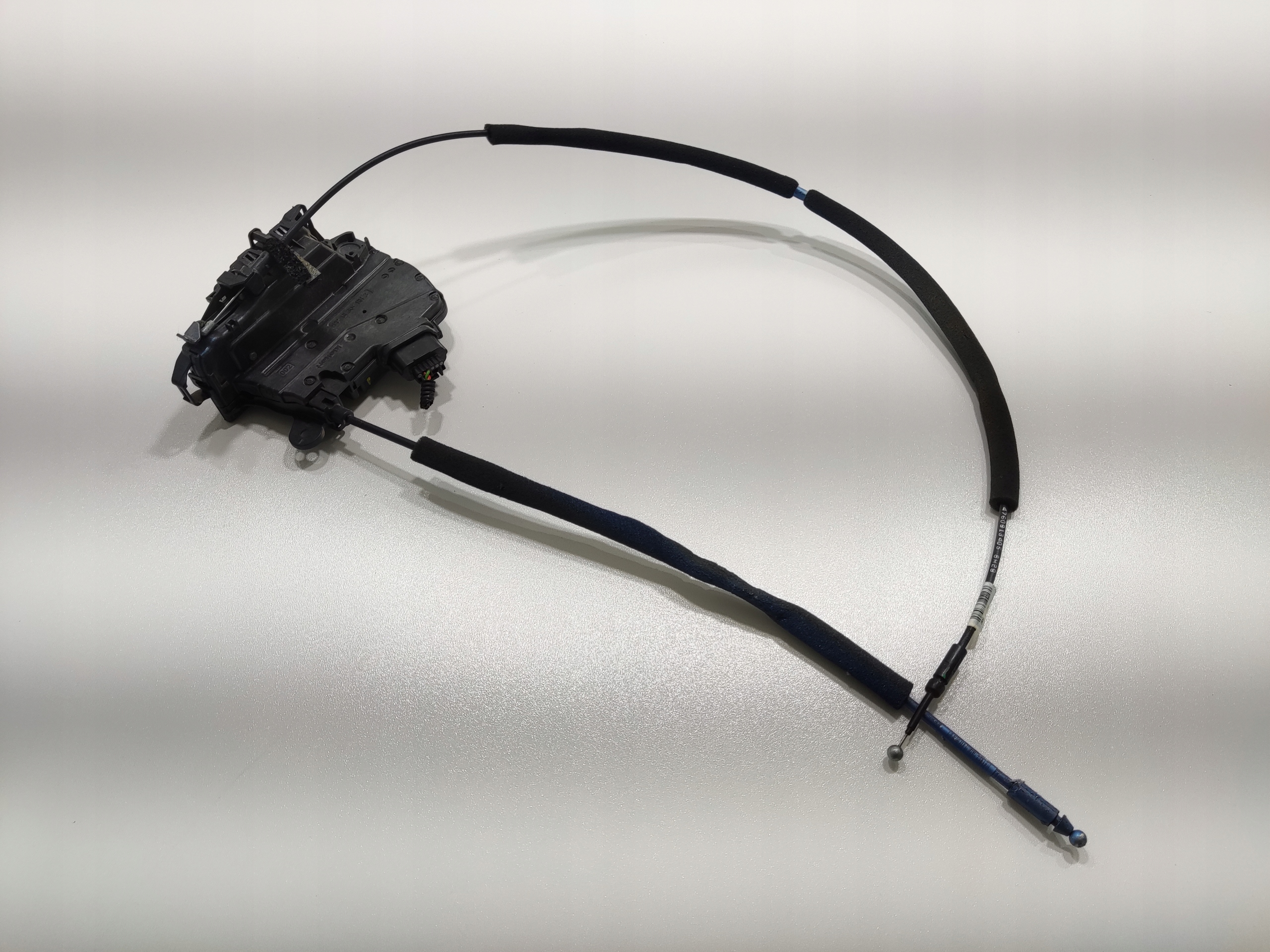 ZAMOK PRAVYCH PREDNYCH DVERI NISSAN MICRA V K14 2016-2022 80500-5FA0A 2 PIN