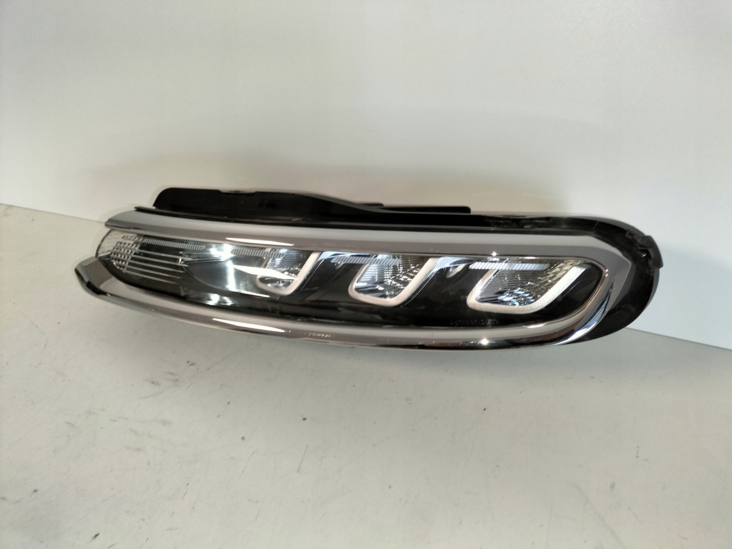 PREDNÉ SVETLO HMLOVKA DRL LAVA CITROEN C3 III 16-20