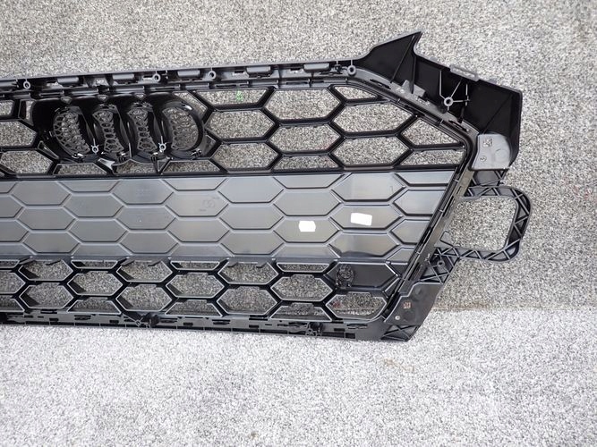 AUDI A4 B9 S-LINE 8W0 LIFT 19- MRIEZKA LISTA