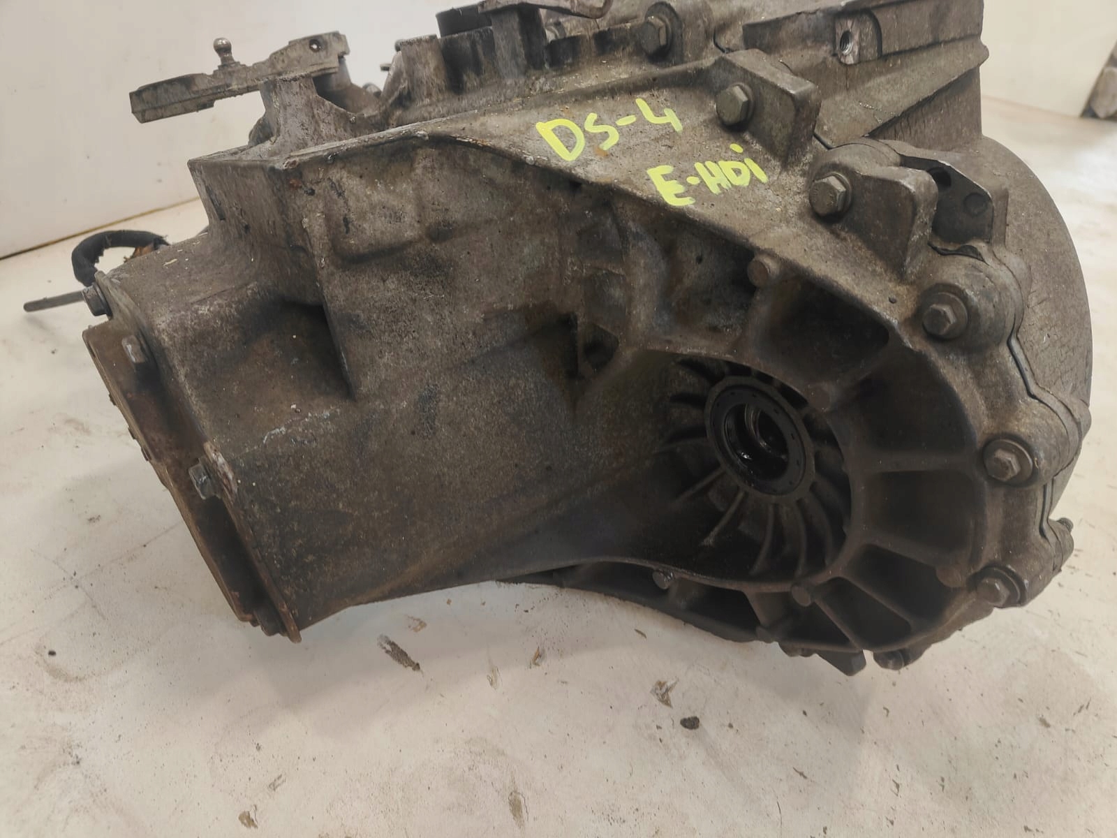 Citroen ds4 1.6 ehdi diesel 9686219510 PREVODOVKA MANUALNA