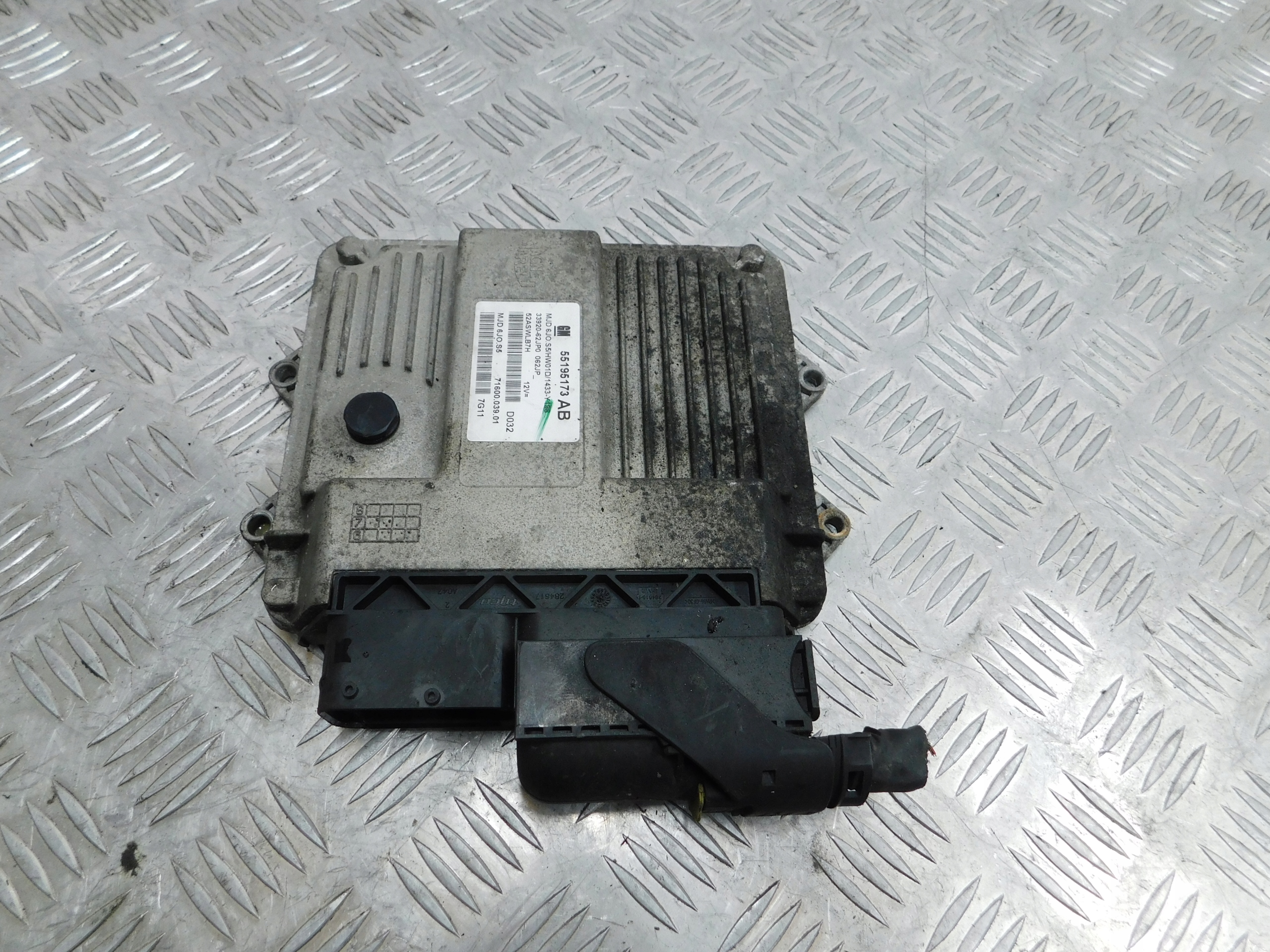 RIADIACA JEDNOTKA MOTORA SWIFT MK6 1.3 DDIS 55195173AB