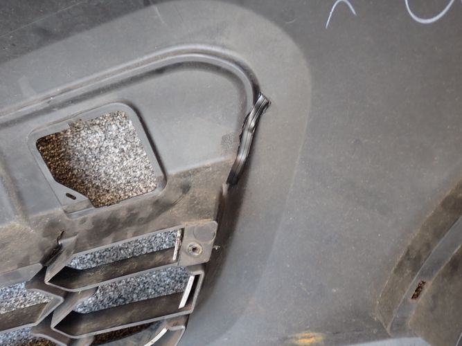 NISSAN MICRA K13 LIFT 13- PREDNÝ NÁRAZNÍK