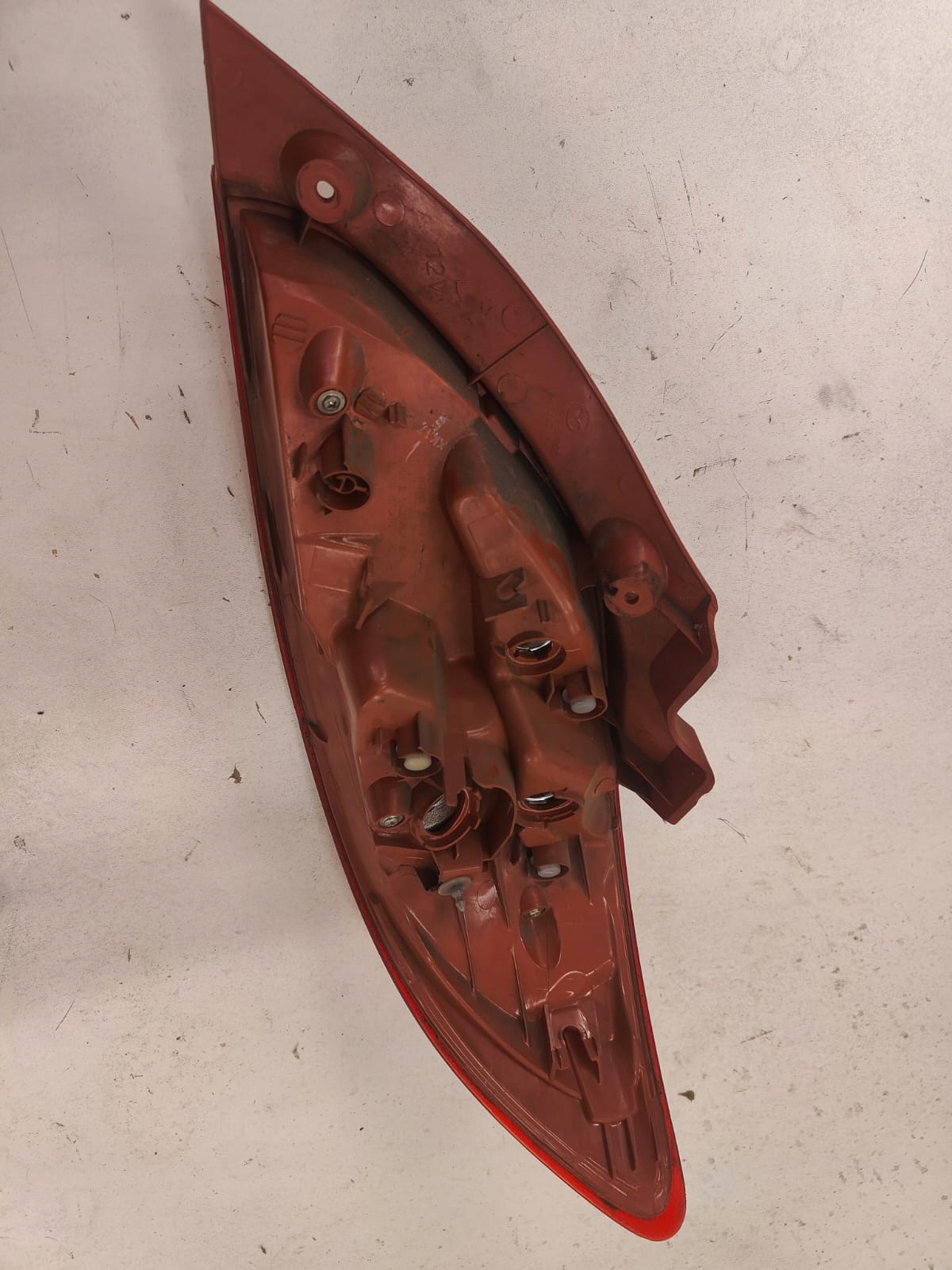 Mazda II 07-15 d651 51160 LAVE ZADNE SVETLO