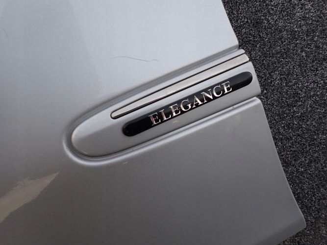 MERCEDES W211 211 E-KLASA ĽAVÝ PREDNÝ BLATNÍK