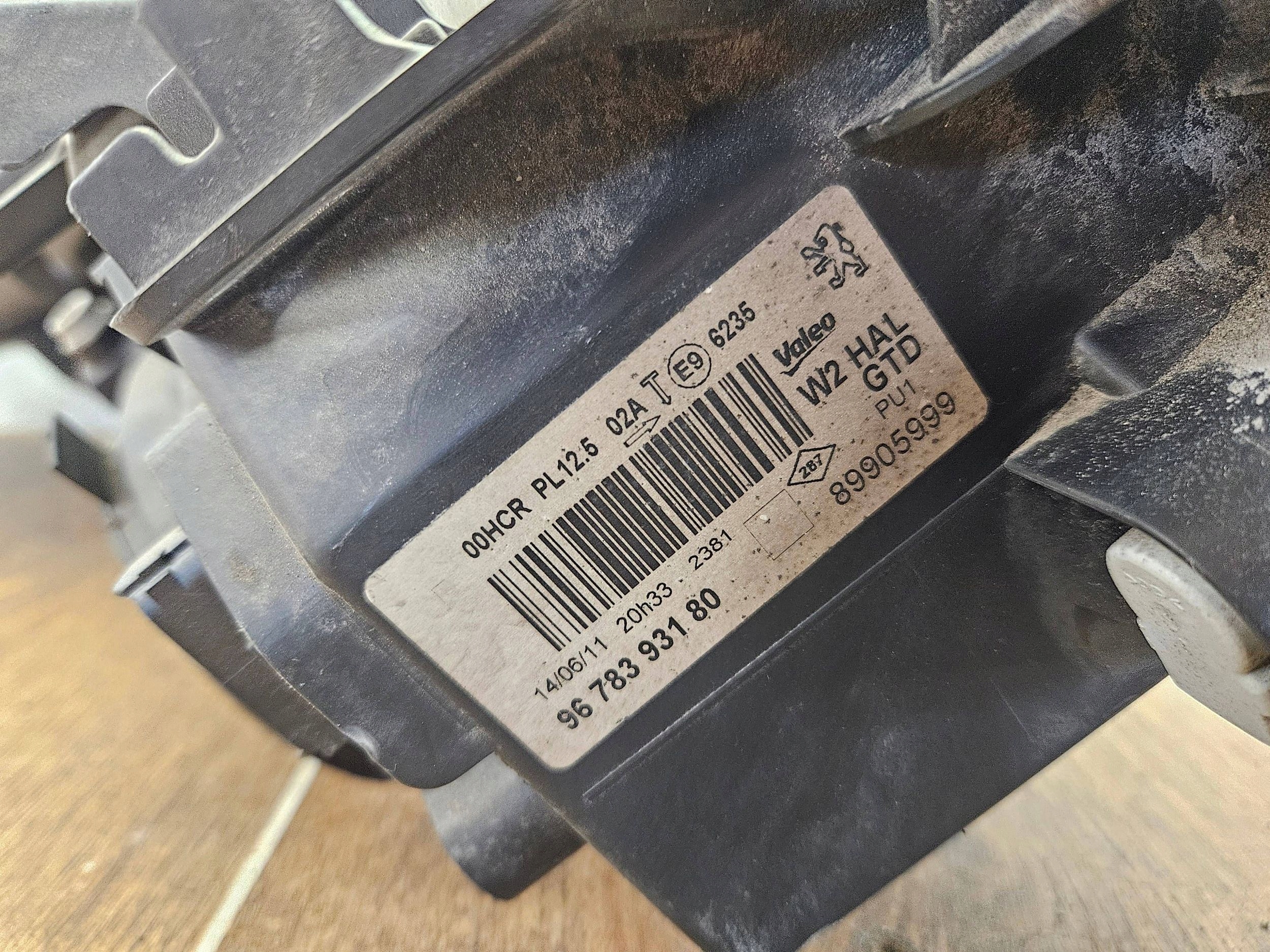 Peugeot 508 9678393180 PREDNÝ LAVY LAVE PREDNE SVETLO
