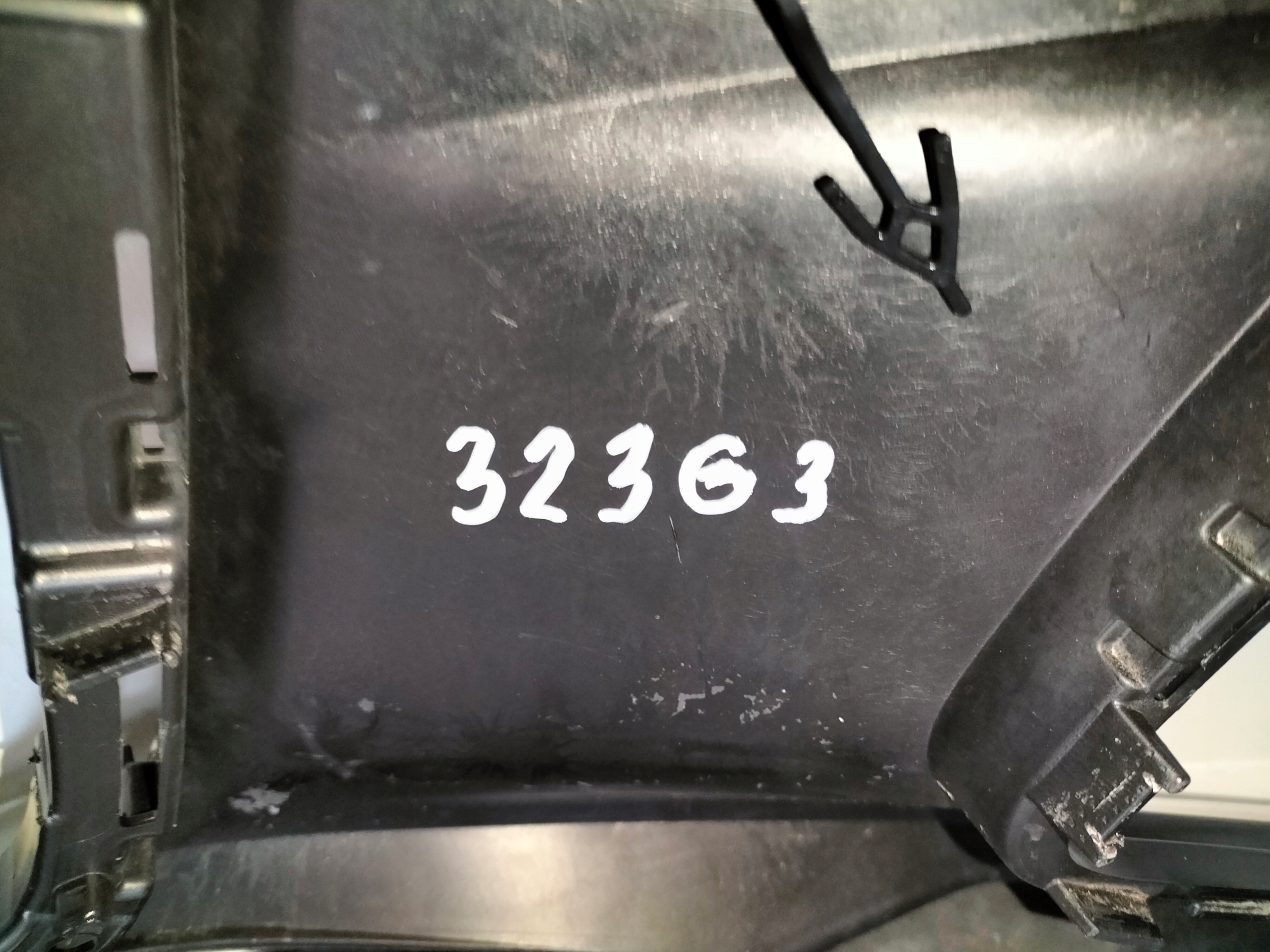 PREDNÝ NÁRAZNÍK AUDI A6 C8 18-