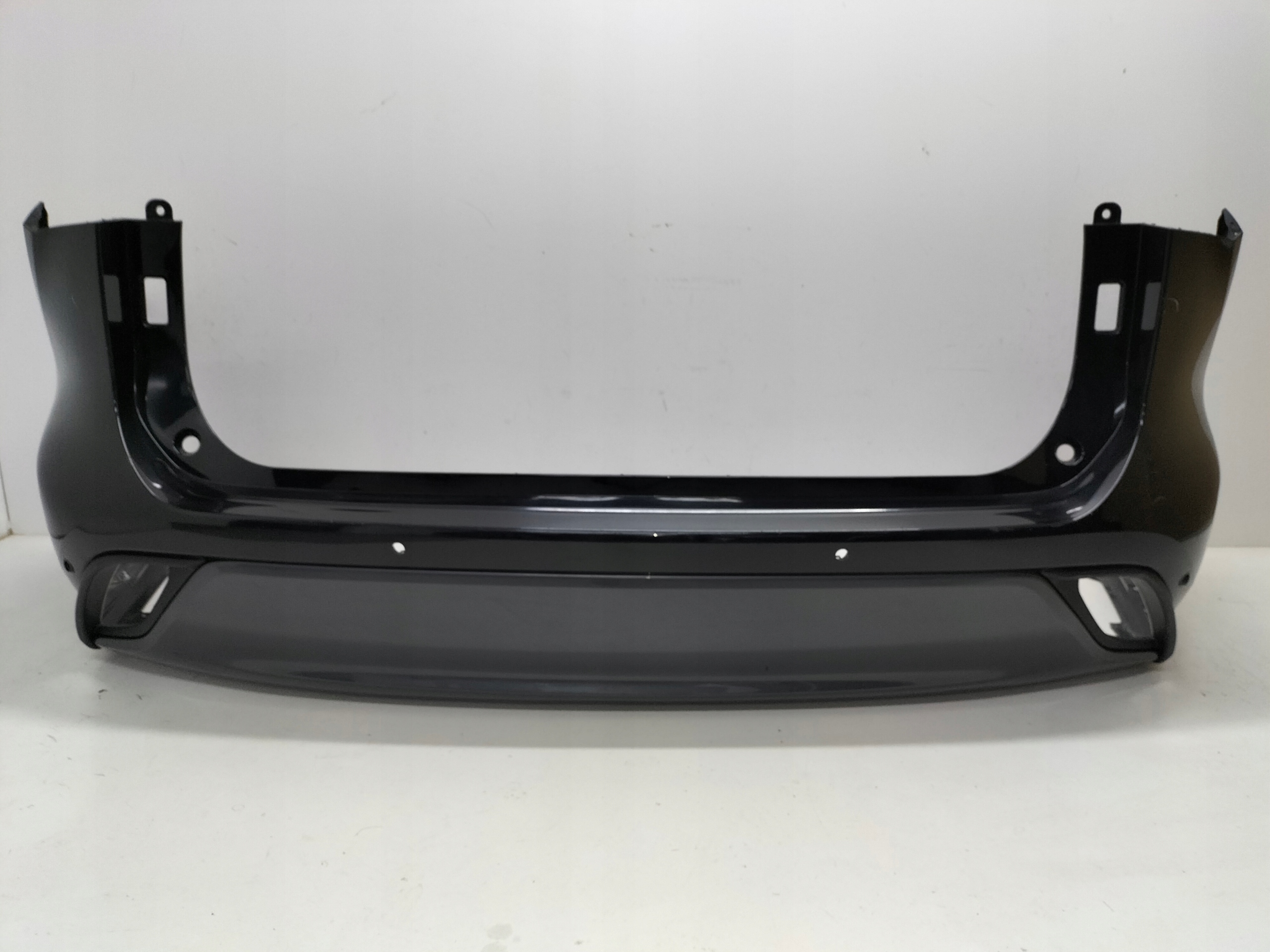 ZADNÝ NÁRAZNÍK TOYOTA HIGHLANDER IV 19-