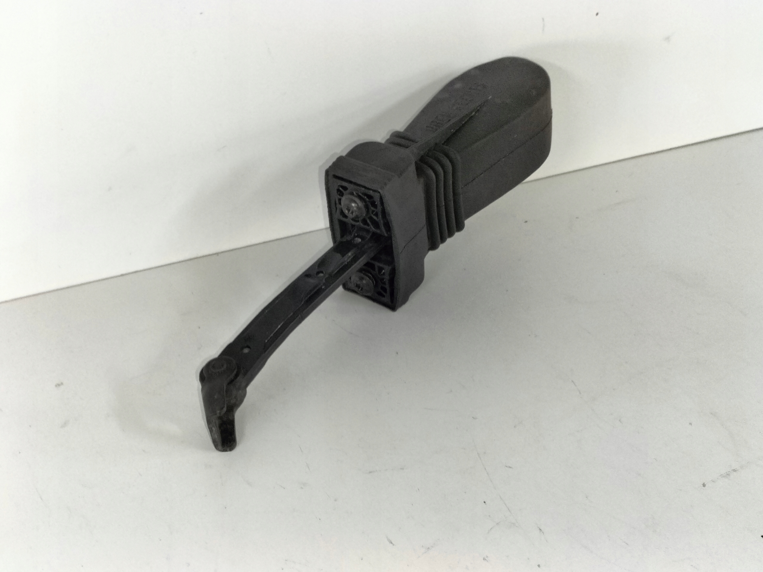 DORAZ LAVY PRAVY AUDI A5 8T0 07-