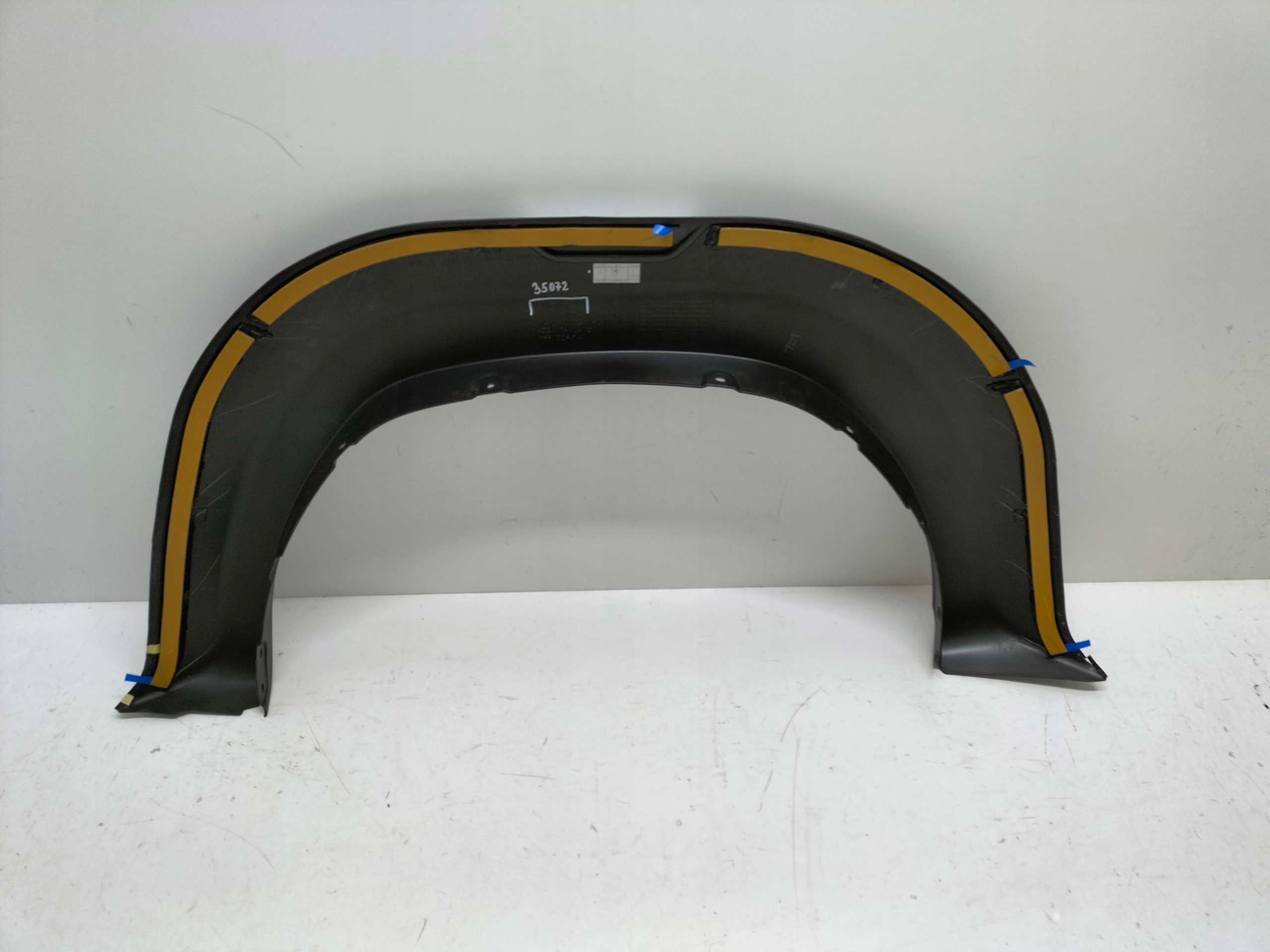 LIŠTA PRAVÉHO ZADNÉHO BLATNÍKA TOYOTA HILUX VIII LIFT 20-