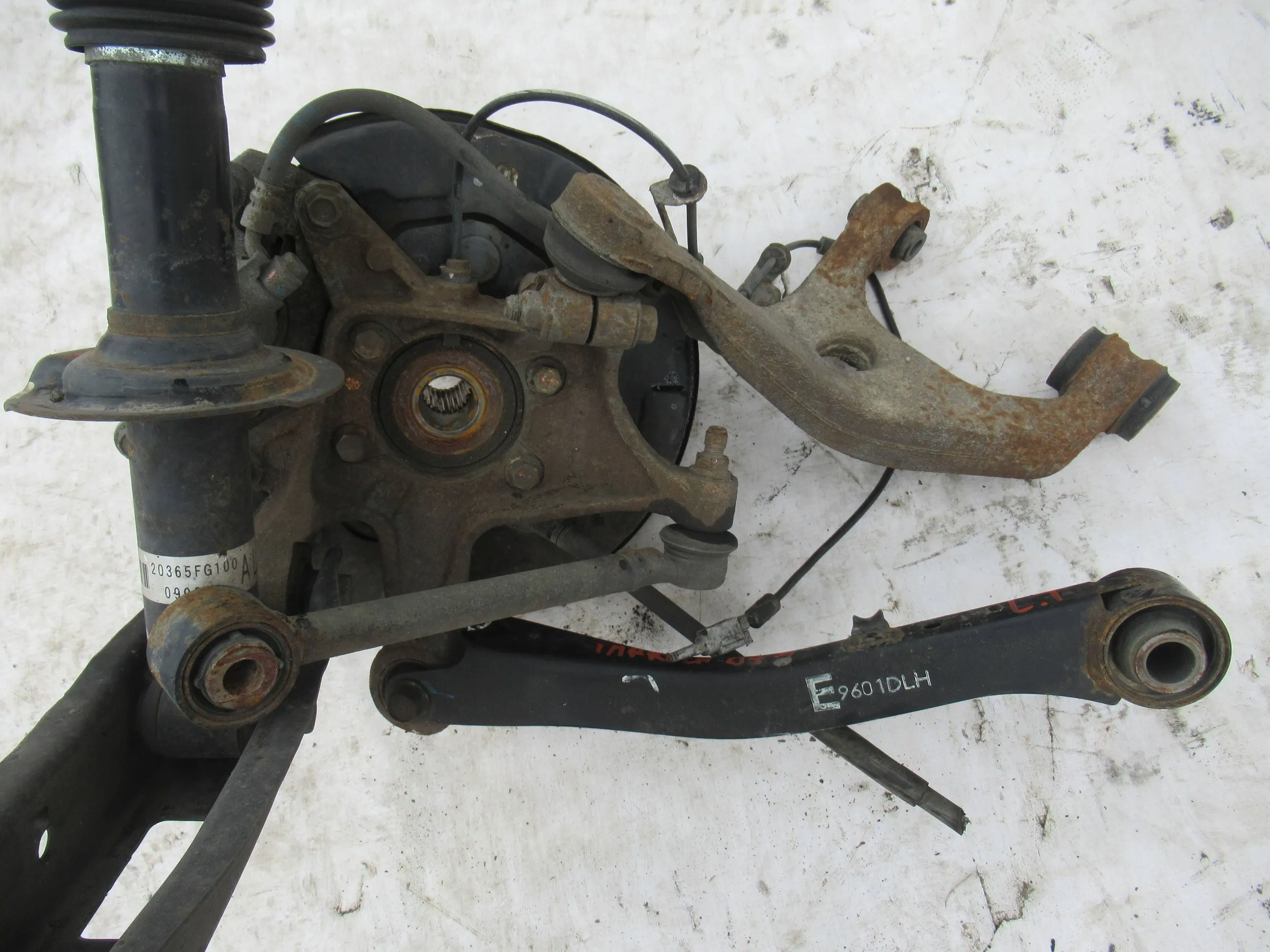 ĽAVÝ ZADNÝ OTOČ RAMENO SUBARU IMPREZA III