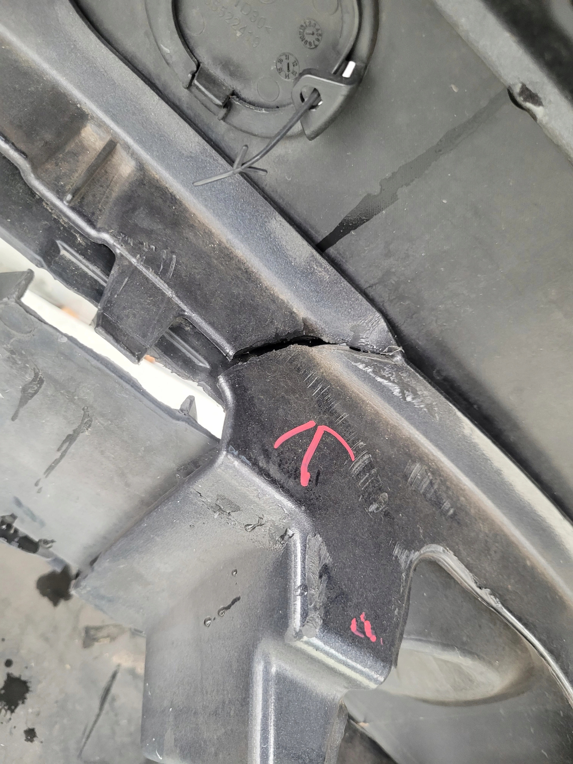 FIAT 500L 500 L PREDNÝ NÁRAZNÍK