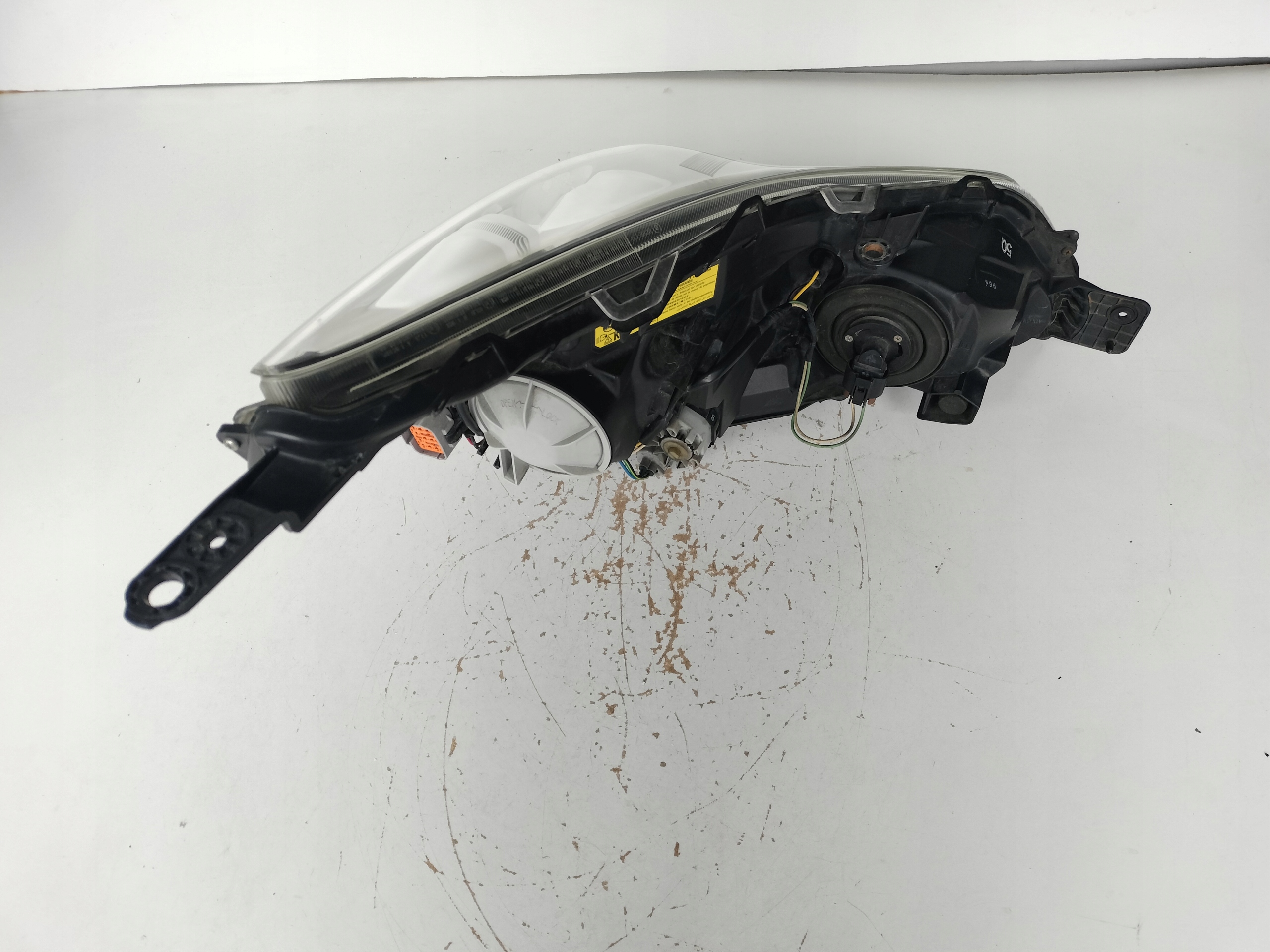 LAVE PREDNE SVETLO SUBARU OUTBACK 09- XENON ČIERNE