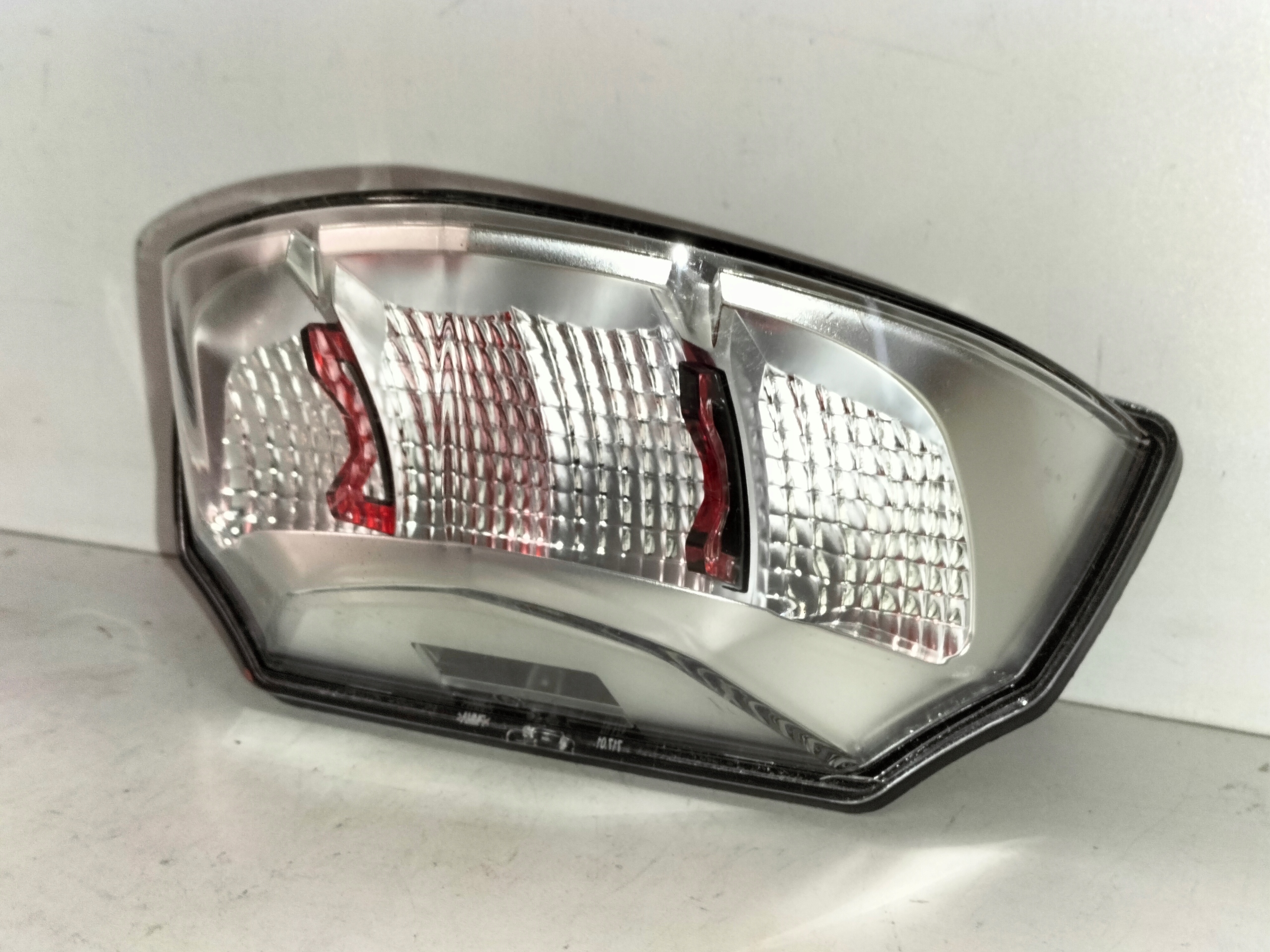 ZADNE SVETLO MOTOR BMW K02 K03 K09 K21 K22 K23 K33 K49 K50 K51 13- LED