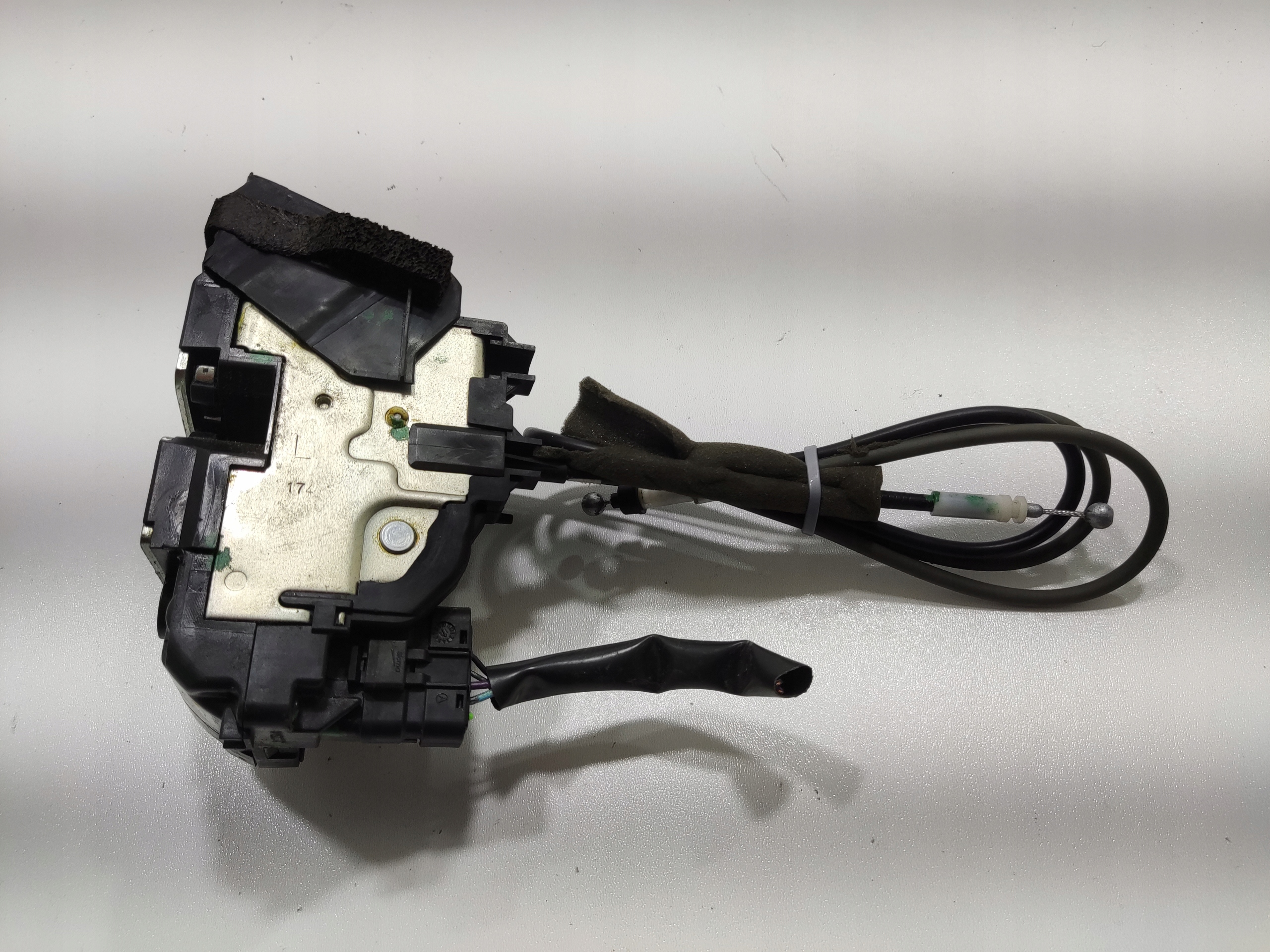 ZAMOK LAVYCH PREDNYCH DVERI NISSAN JUKE I F15 2014-2019 LIFT 6 PIN