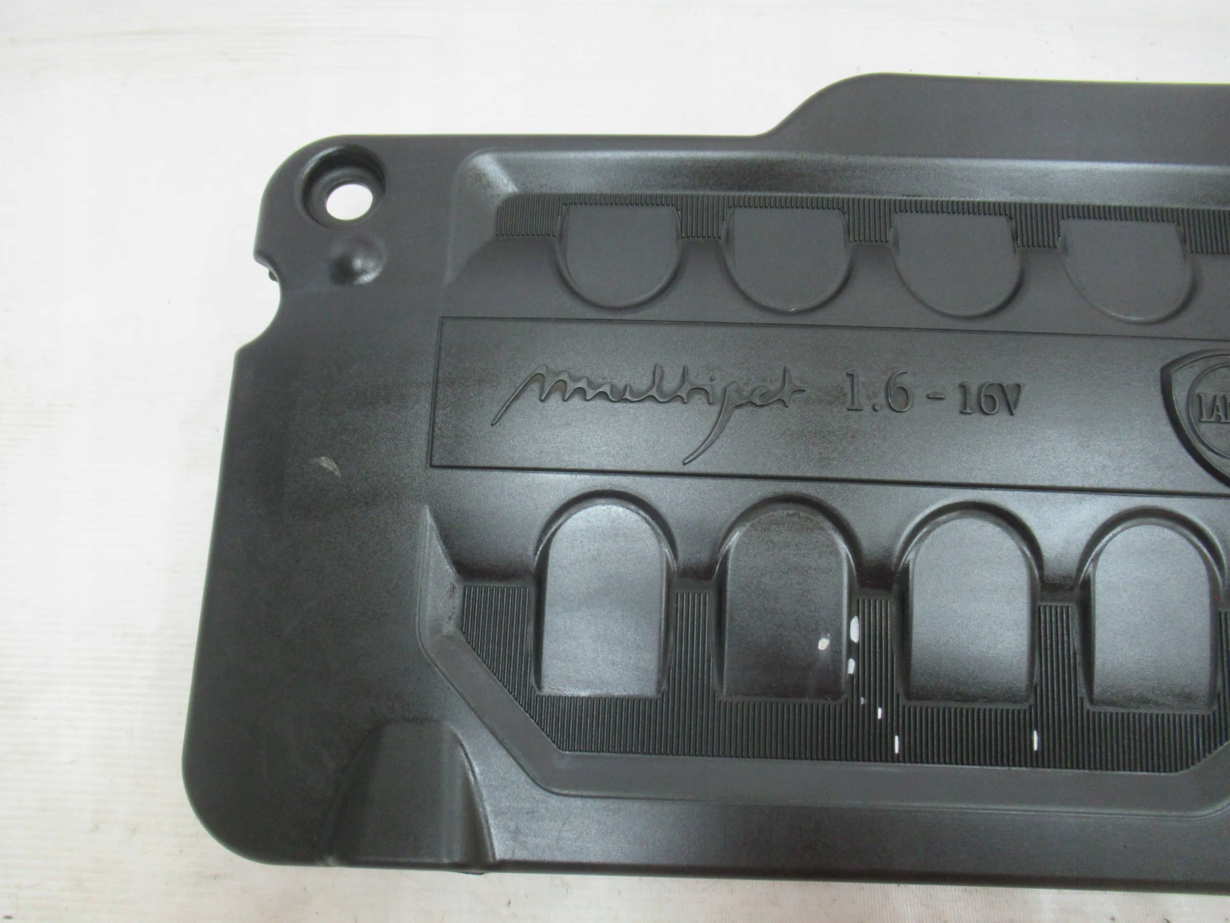 HORNÝ KRYT MOTORA LANCIA MUSA 1.6 JTD