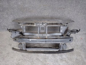 VW PASSAT B6 2.0 TDI PREDNE CELO 3C0805588H VW PASSAT B6 2.0 TDI PREDNE CELO 3C0805588H