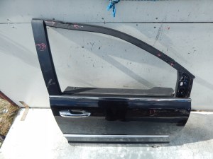 CHRYSLER GRAND VOYAGER 08- PRAVE PREDNE DVERE CHRYSLER GRAND VOYAGER 08- PRAVE PREDNE DVERE