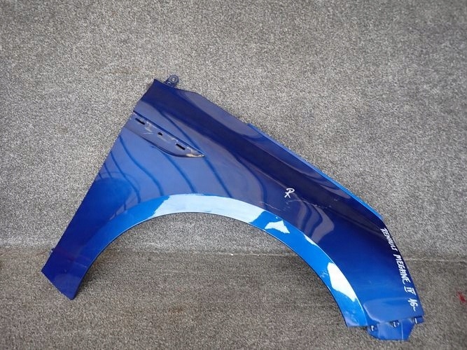 RENAULT MEGANE IV PRAVY PREDNY BLATNIK