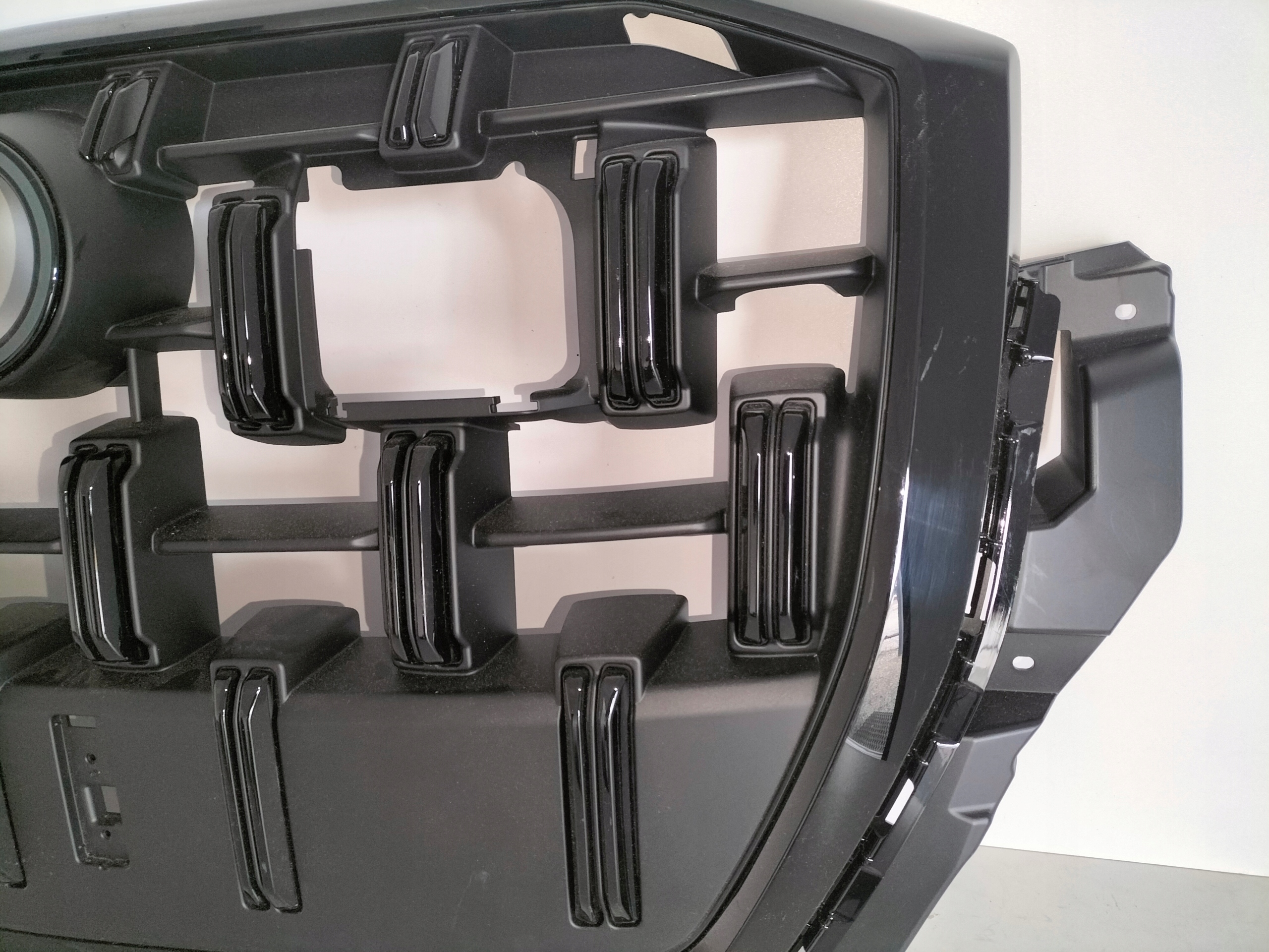 MRIEZKA LISTA AUDI Q7 LIFT 23- S-LINE