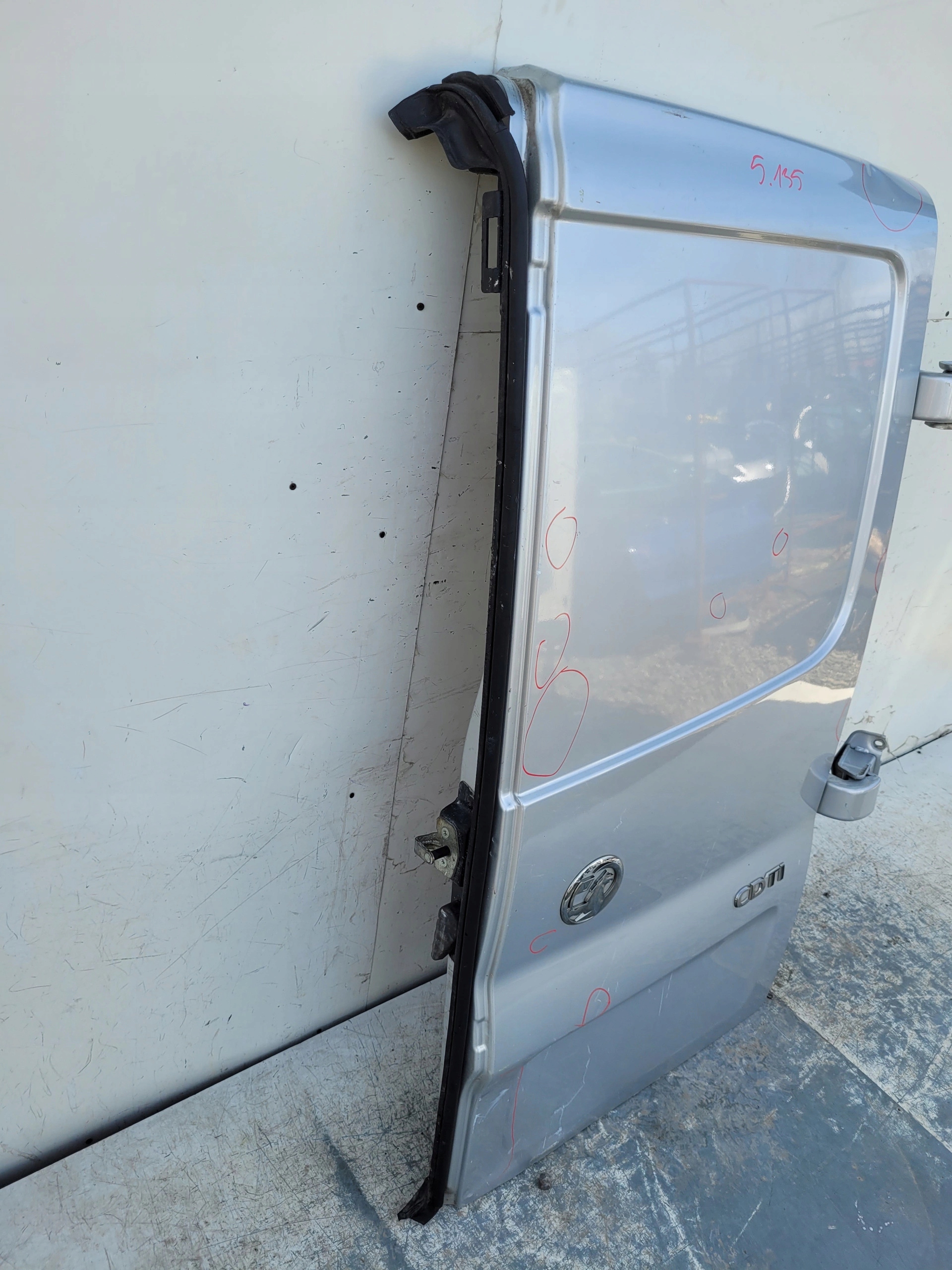 RENAULT TRAFIC III VIVARO PRAVE ZADNE DVERE